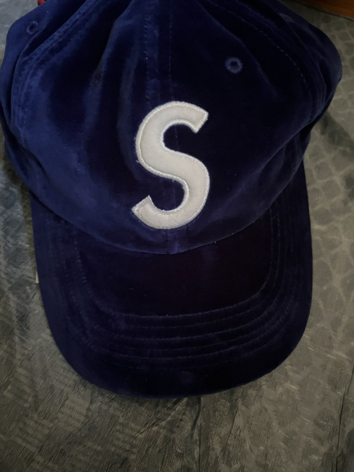 Supreme Supreme velvet S logo Size ONE SIZE - 1 Thumbnail