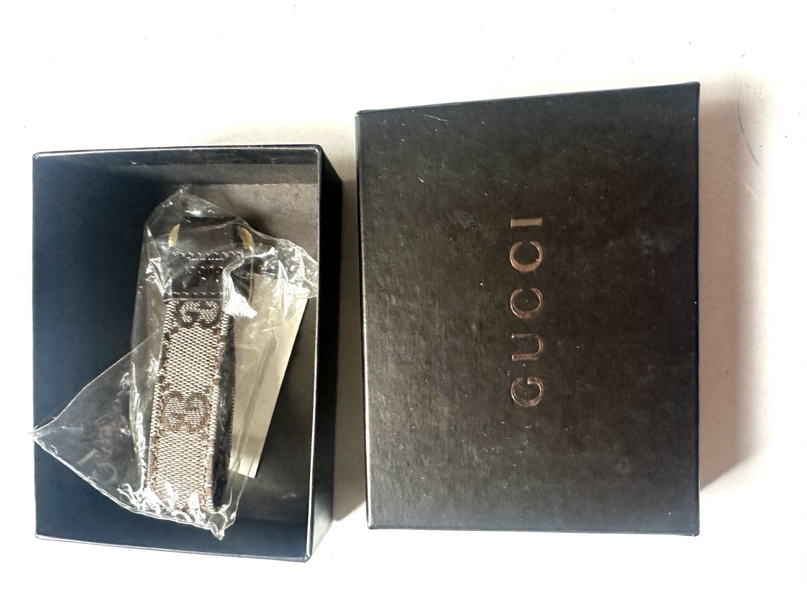 Gucci 🔥Vintage Gucci Classic GG Canvas and Leather Keychain NIB🔥 Size ONE SIZE - 6 Thumbnail