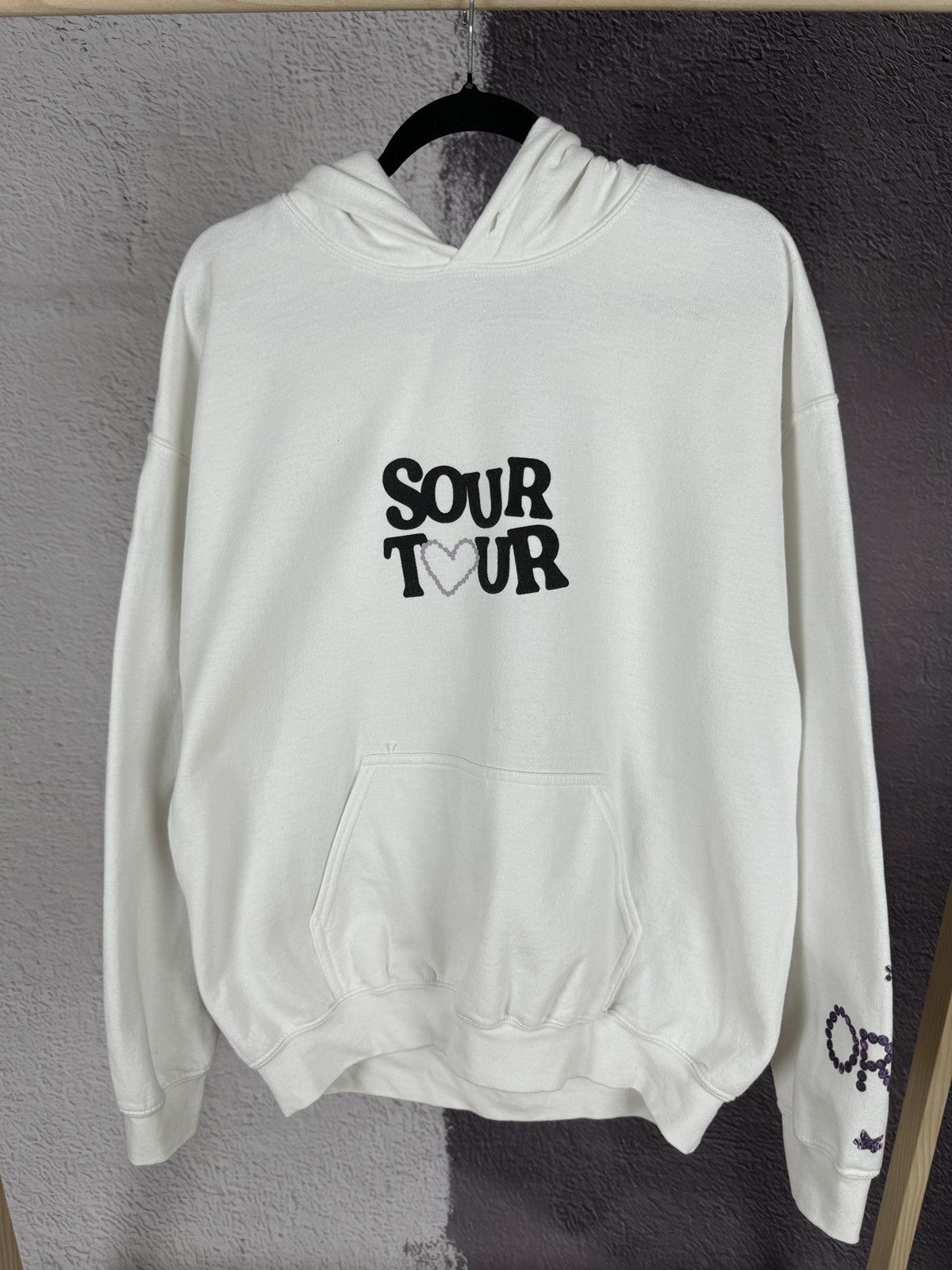 Band Tees Olivia Rodrigo Butterfly Sour Tour Halo Hoodie made in UK Size US L / EU 52-54 / 3 - 3 Thumbnail