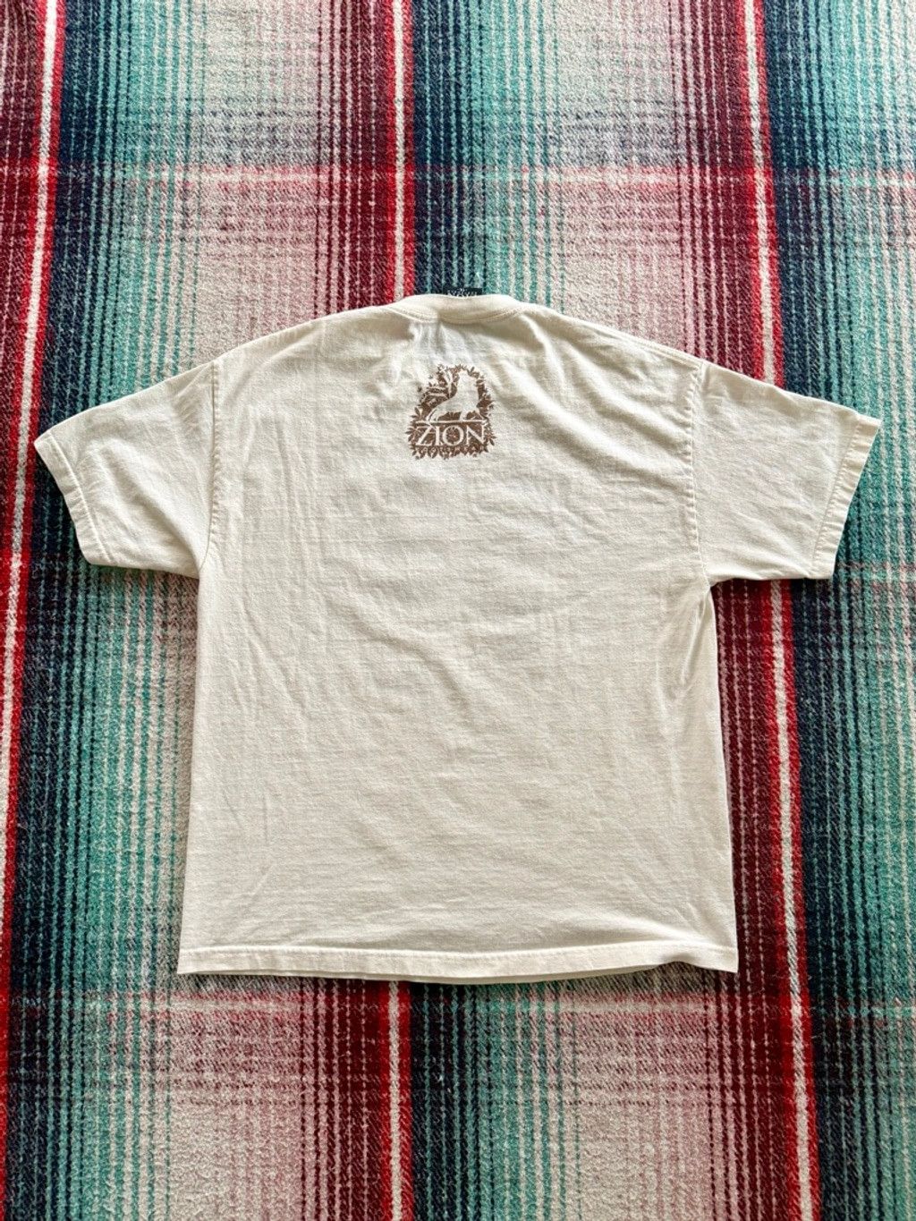 Zion Rootswear Zion Rootswear Bob Marley Graphic Tee XL Off-White Brown Size US XL / EU 56 / 4 - 4 Thumbnail