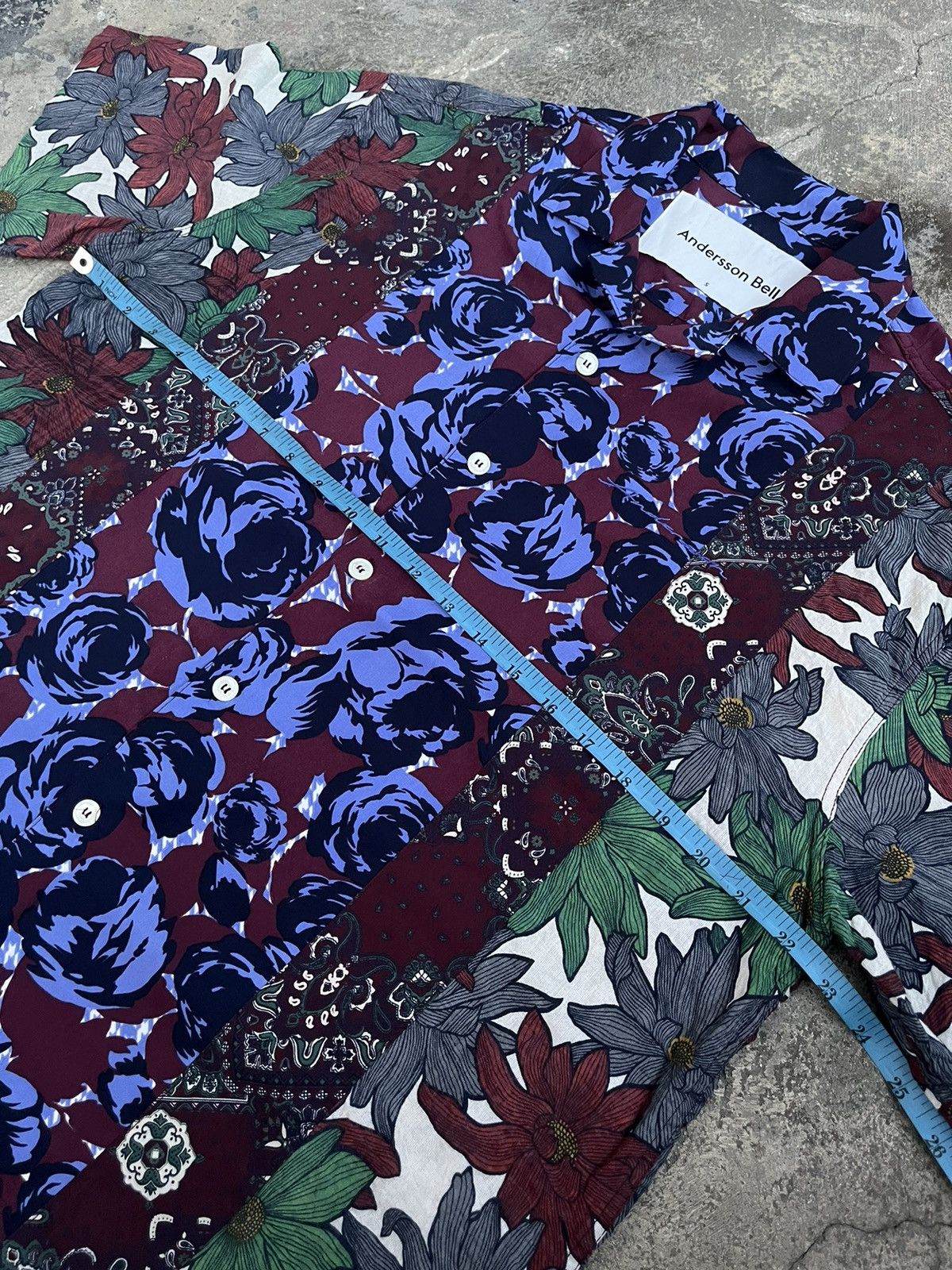 Andersson Bell ANDERSSON BELL FABRIC IN CONNECTION FLOWER OVERSIZE SHIRTS Size US L / EU 52-54 / 3 - 12 Thumbnail