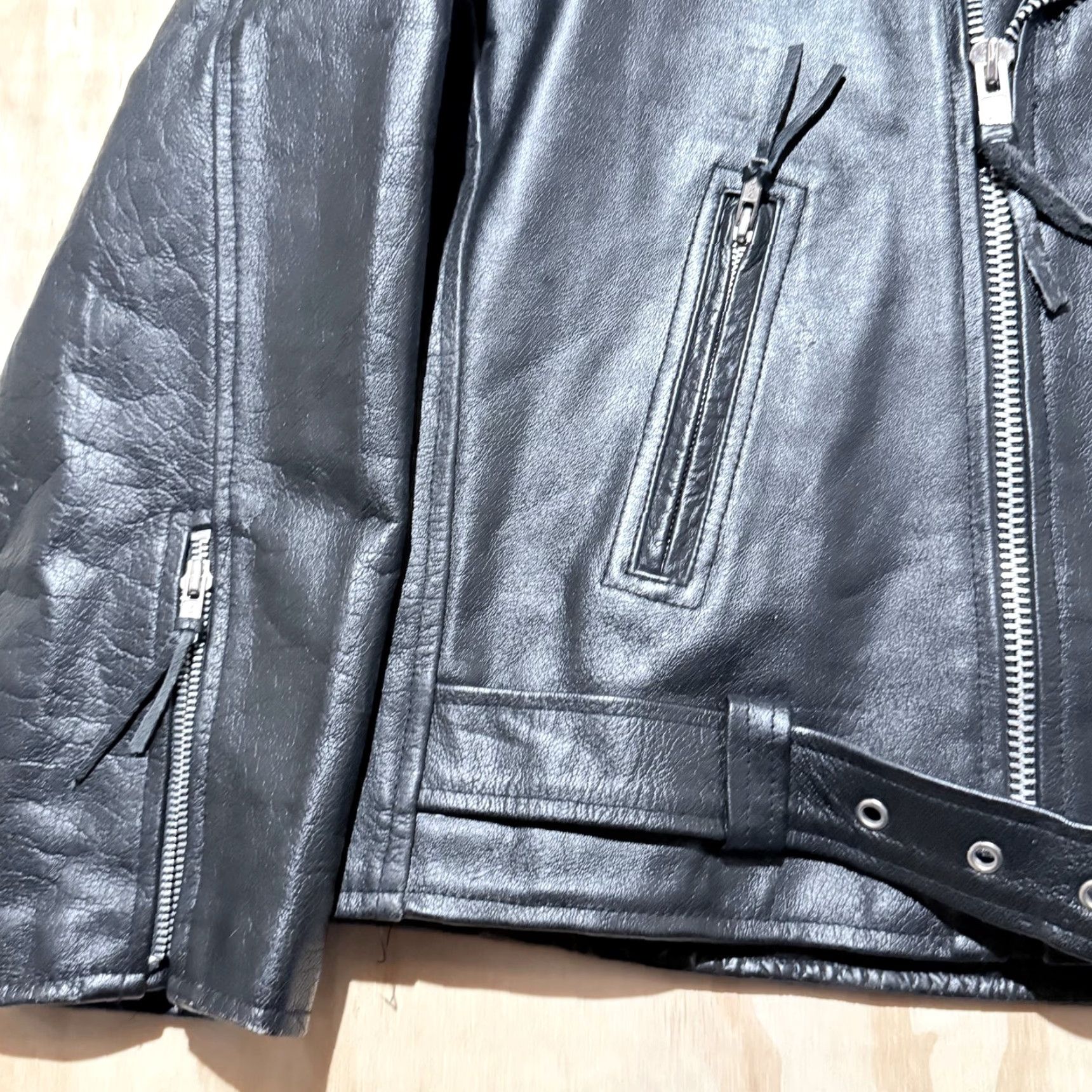 Vintage VINTAGE Bonus Italian Fashion Black Leather Biker Jacket with Zipper Pockets Men's Size 50 Size US M / EU 48-50 / 2 - 6 Thumbnail