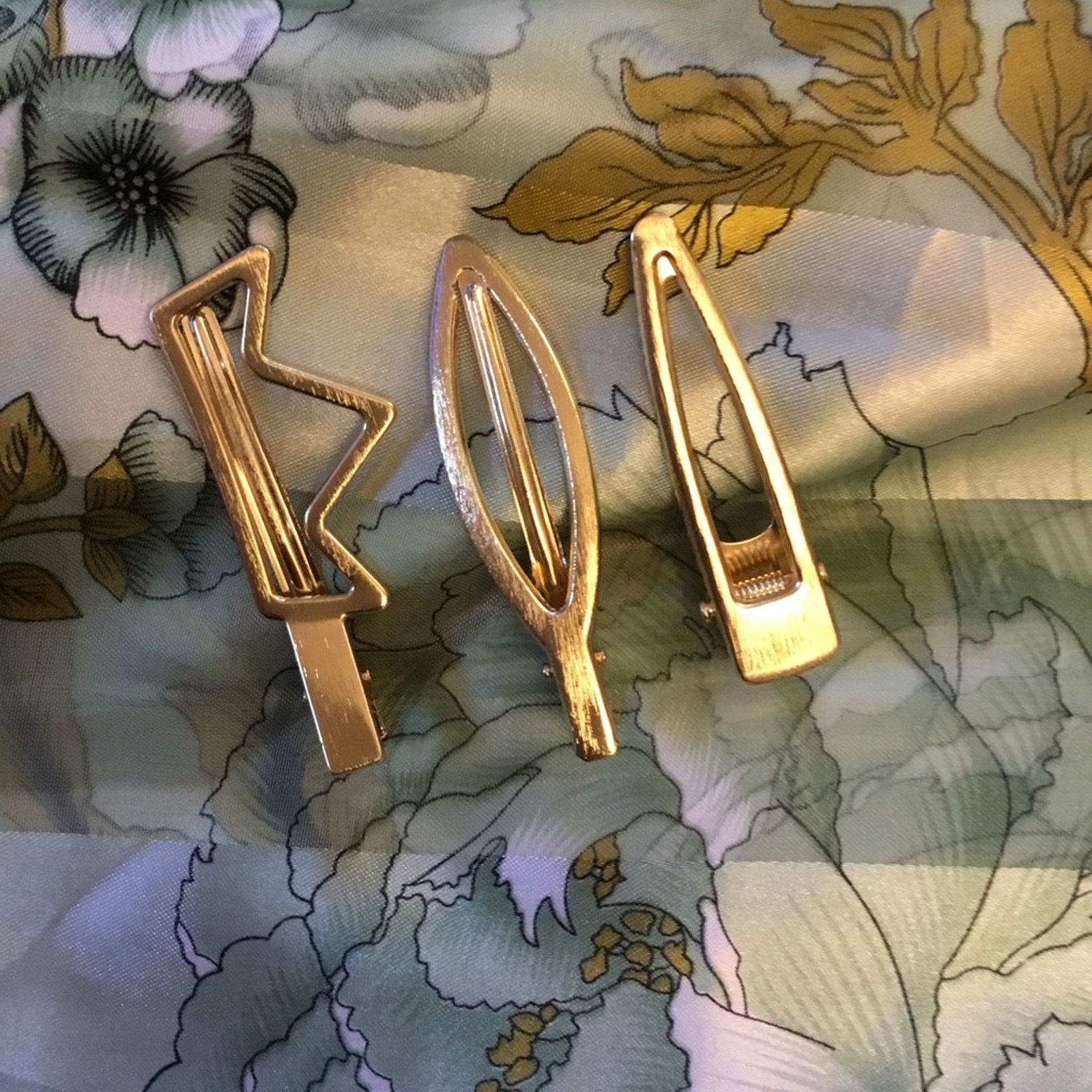 Other Gold Crown Shaped Clips - Set of 3 Size ONE SIZE - 3 Thumbnail