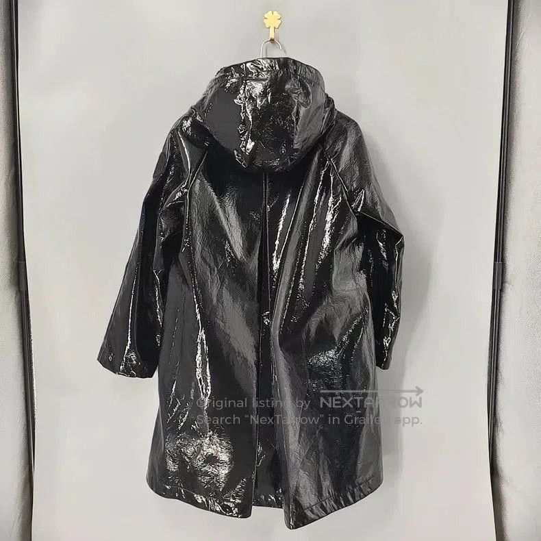 Moncler Moncler Patent Leather Down Coat. Size US XS / EU 42 / 0 - 2 Thumbnail