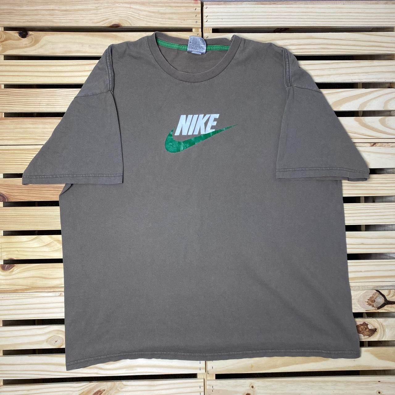 Nike Vintage Nike Brown Tee Size XL Size US XL / EU 56 / 4 - 1 Thumbnail