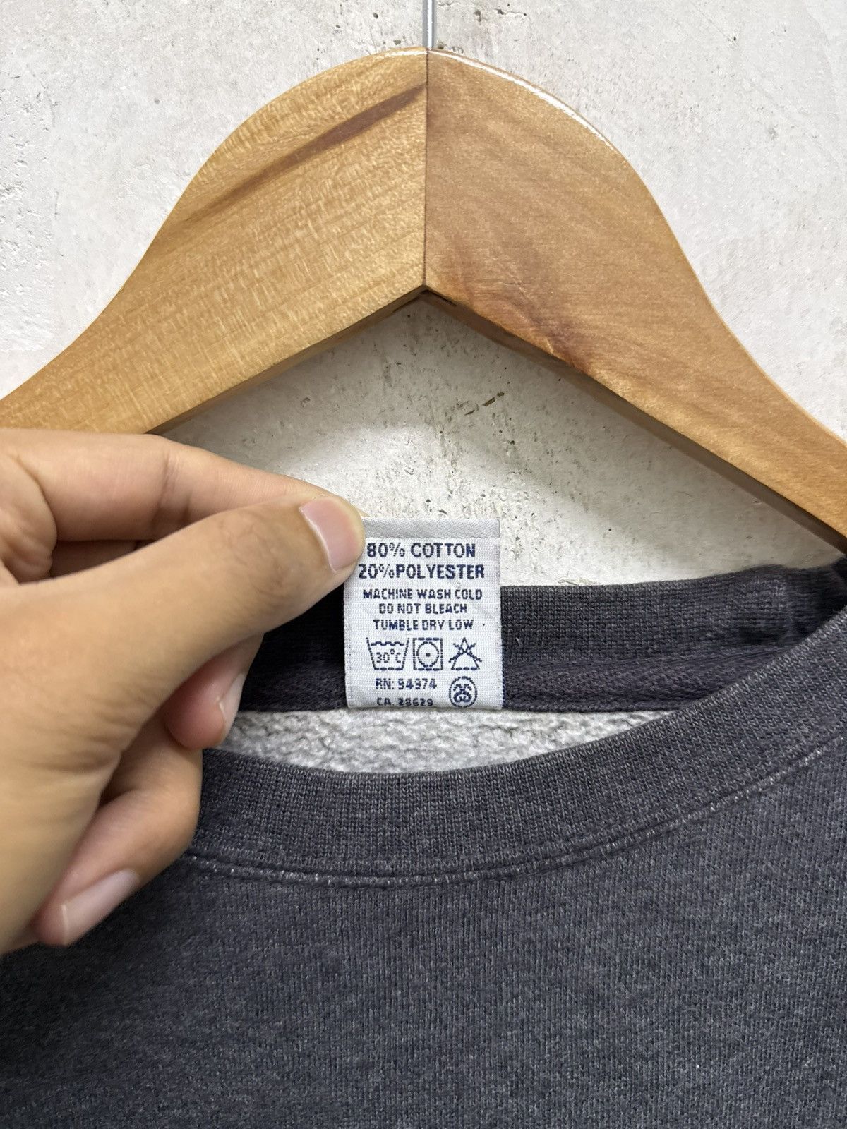 Stussy Vintage 90s Stussy Spell Out Patches Sweatshirt Size US L / EU 52-54 / 3 - 5 Thumbnail