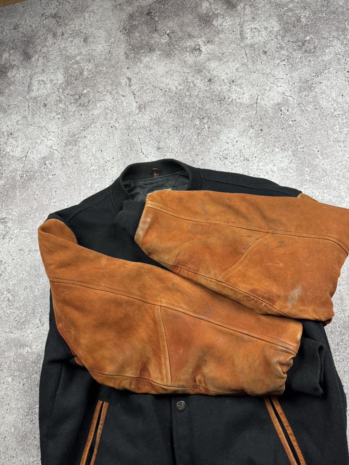 Hard Rock Cafe Vintage Hard Rock Varsity Wool Collarless Bomber Jacket Size US L / EU 52-54 / 3 - 7 Thumbnail