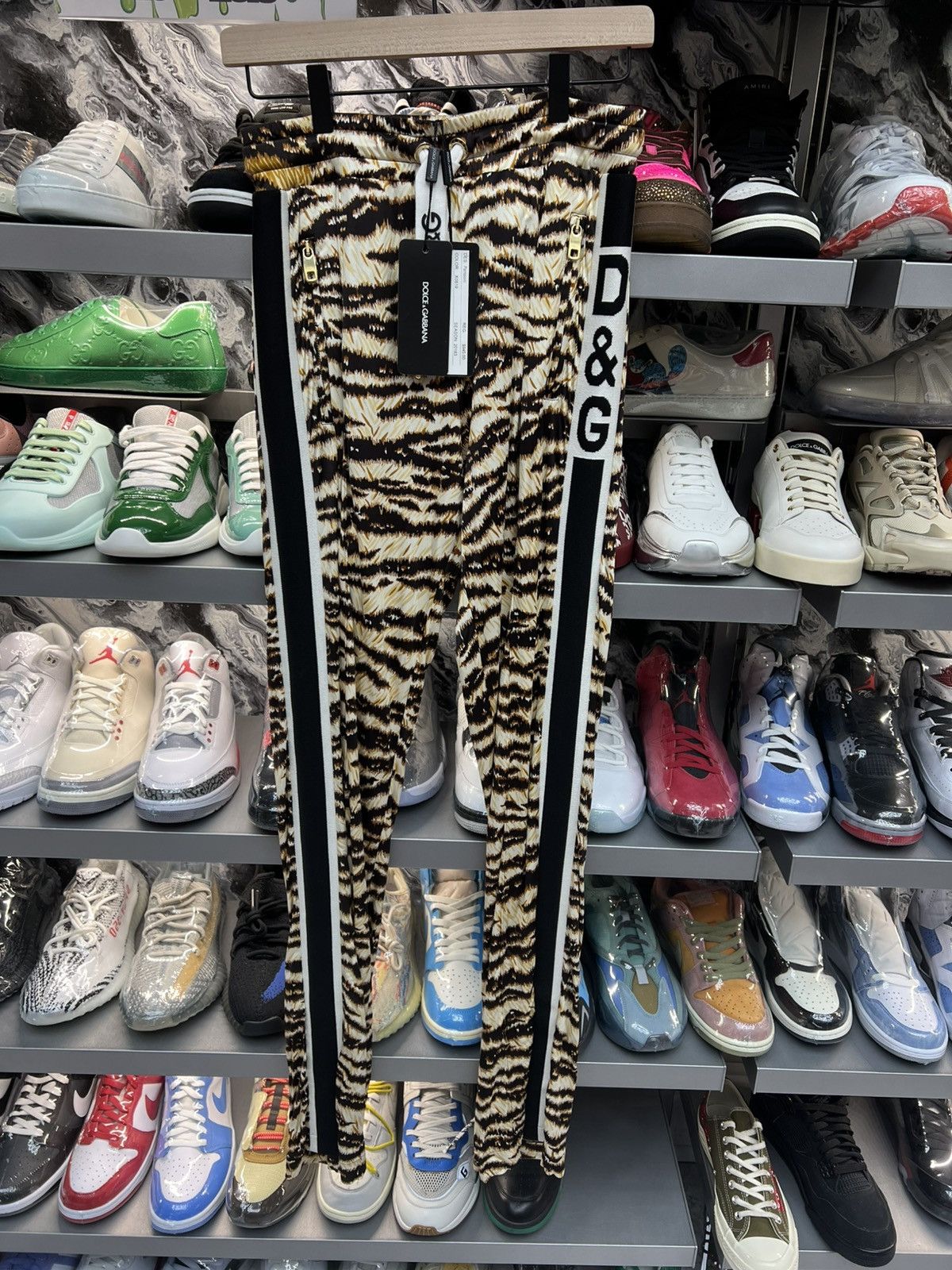 Dolce & Gabbana Dolce & Gabbana Tiger Pants Size 26" / US 2 / IT 38 - 1 Thumbnail