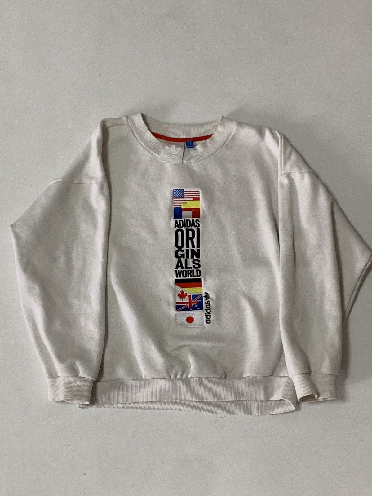 Adidas × Vintage Adidas Retro Collection World Flags Embroidered Crewneck Size US S / EU 44-46 / 1 - 2 Thumbnail