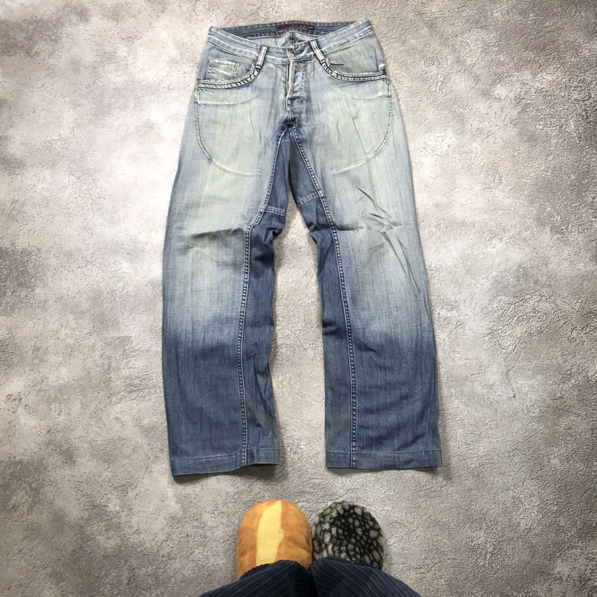 Vintage Vintage Y2K Baggy Distressed Flared Jeans Grunge Japan 29 Size US 29 - 1 Thumbnail