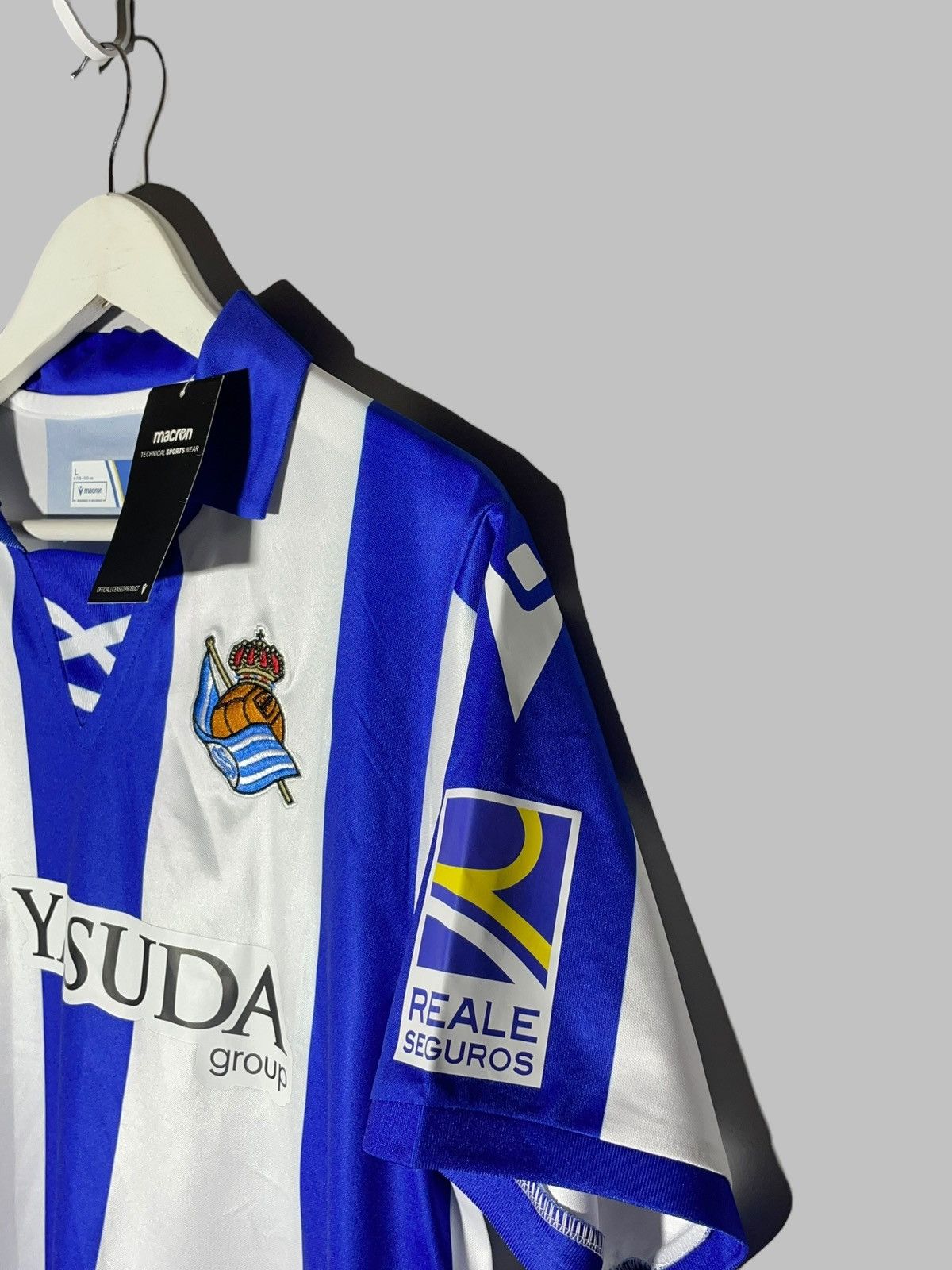 Macron Real Sociedad Macron 2024/25 Home Football Shirt Size US L / EU 52-54 / 3 - 5 Thumbnail