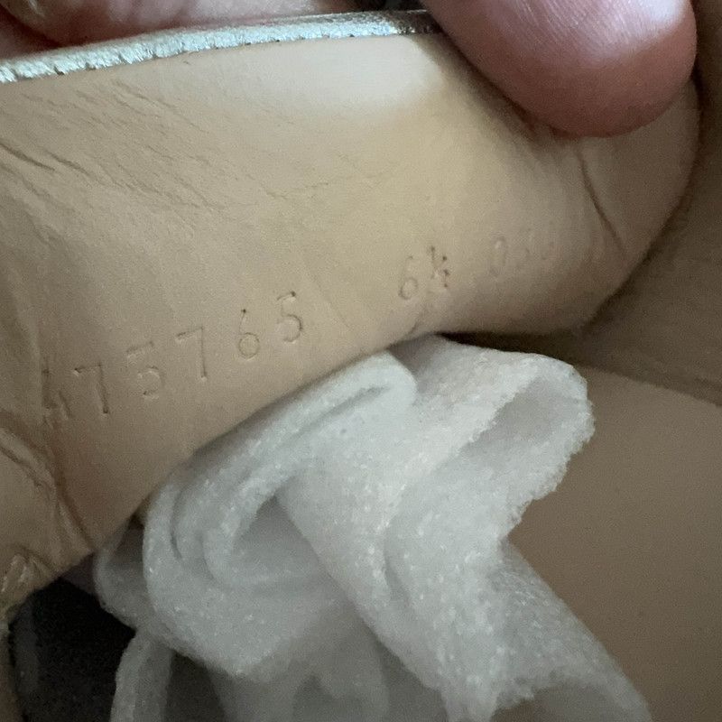 Gucci Gucci Casual Sneakers in Silver with Dragon Design - Size US 7.5 / EU 40-41 - 5 Thumbnail