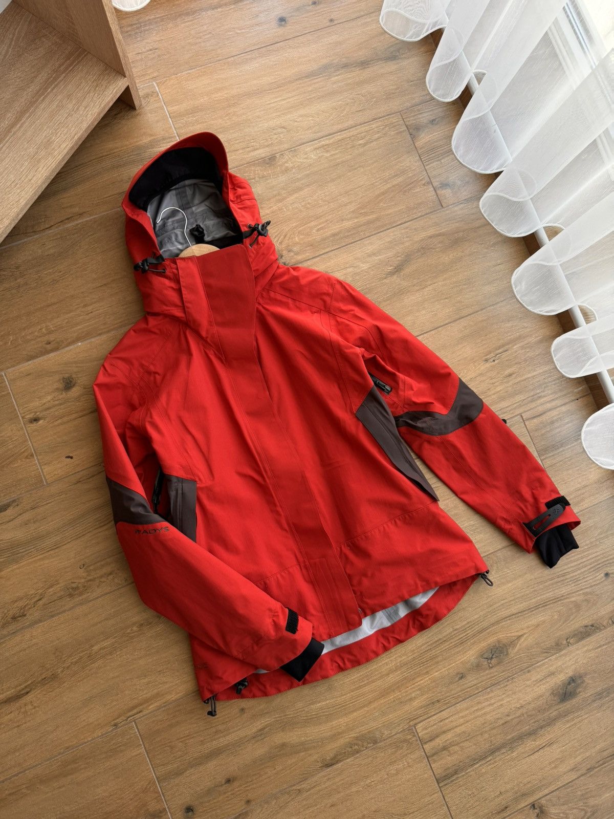 Goretex × Vintage Vintage R’adys Outdoor Essentials Goretex Waterproof Jacket Size M / US 6-8 / IT 42-44 - 10 Thumbnail