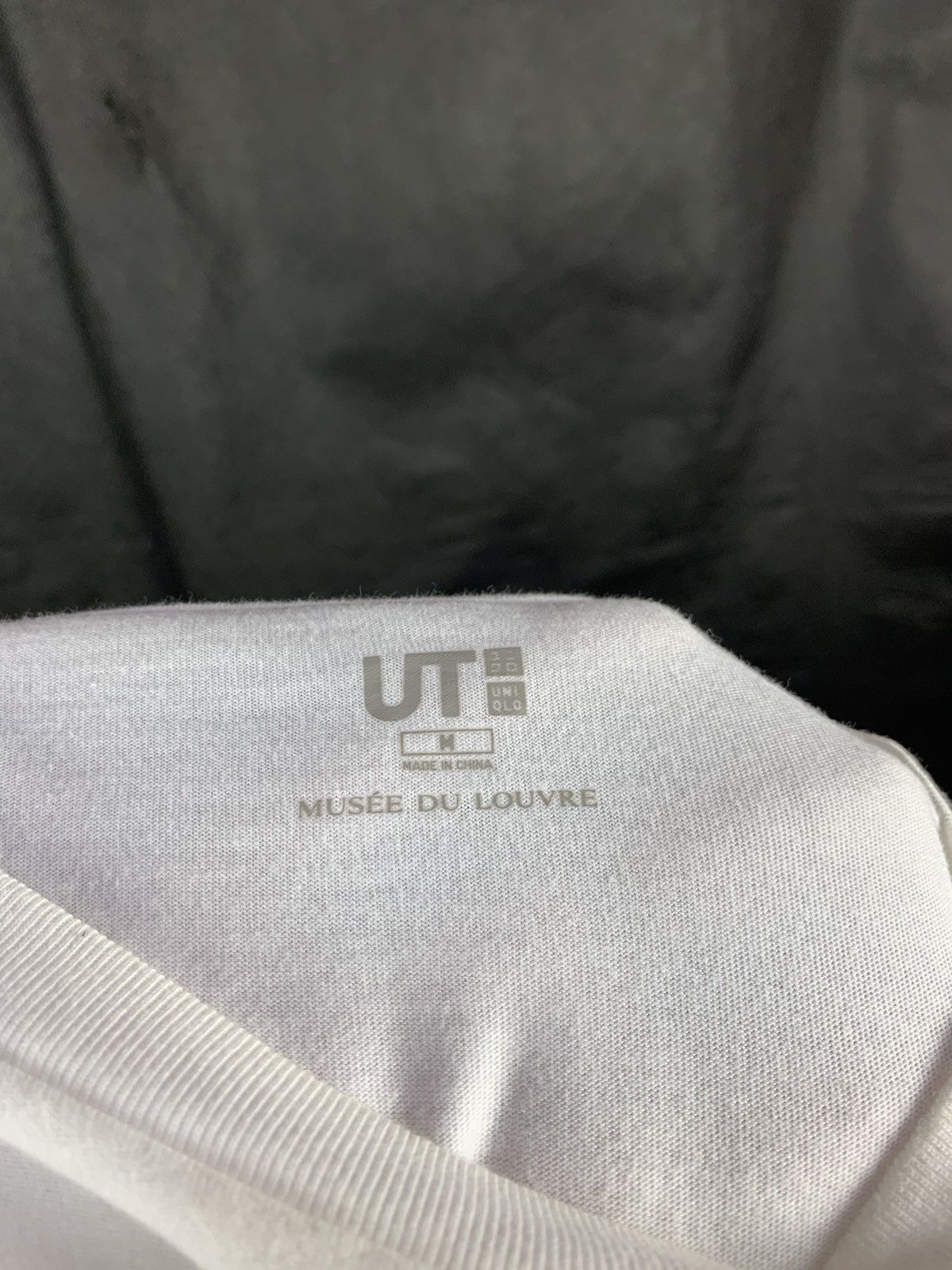 Uniqlo Uniqlo Monalisa Louvre Museum Paris Tee Size US M / EU 48-50 / 2 - 6 Thumbnail