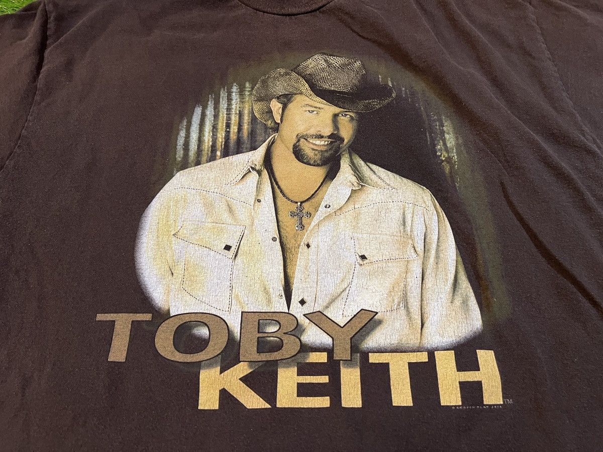Band Tees 2006 Toby Keith “Hookin Up Hangin Out” Concert Tour T Shirt Size US XL / EU 56 / 4 - 2 Thumbnail
