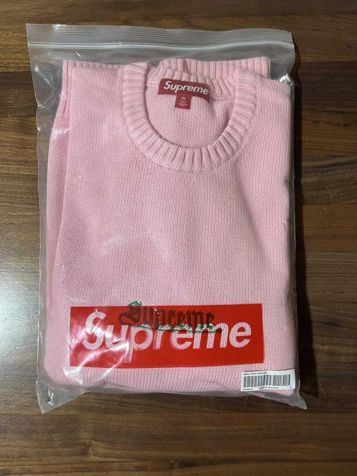 Supreme Old English Embroidered Logo Cotton Sweater Pink XL - Tops
