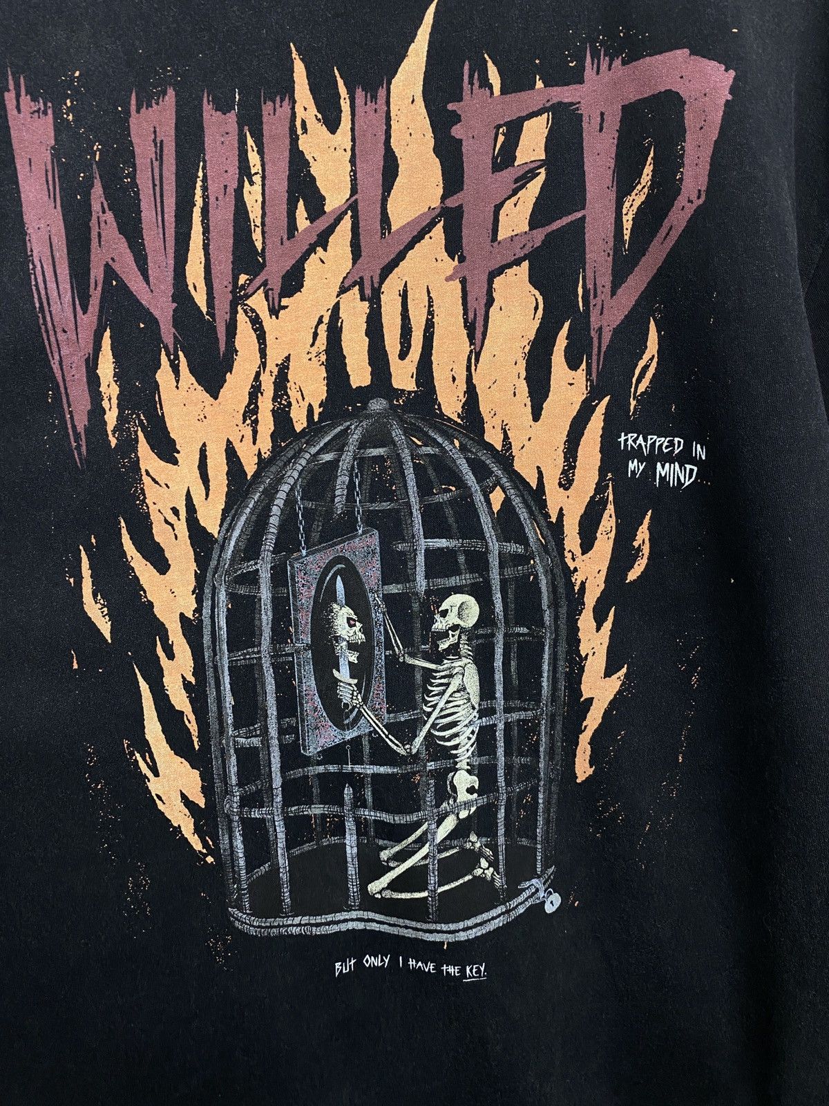 Designer 🇺🇸💀 Vintage Y2K Faded Trapped In My Head Skull Death T-Shirt Size US XL / EU 56 / 4 - 4 Thumbnail
