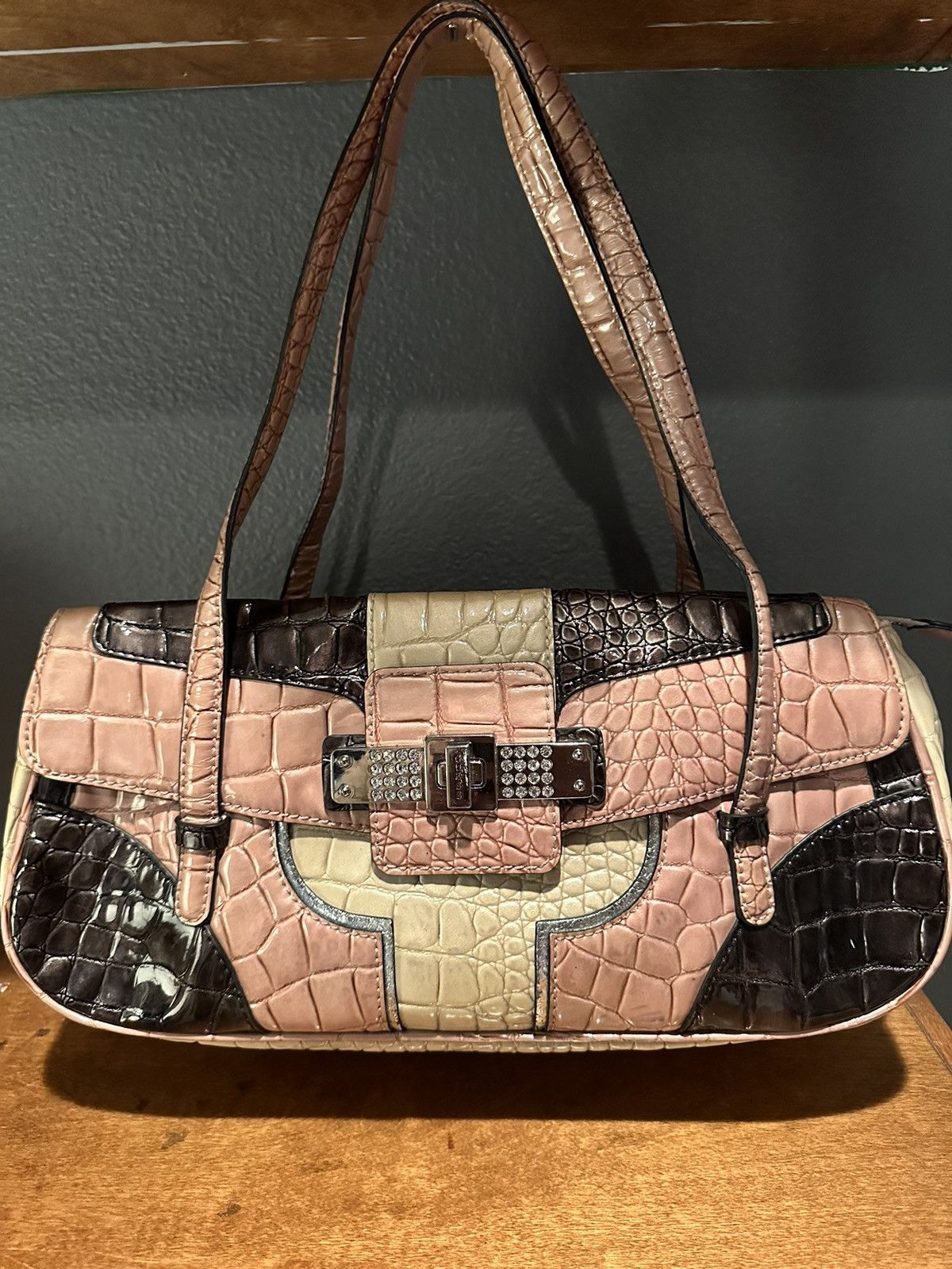 Guess Guess Y2K 2000’s Pink Crocodile Semi Gloss Shoulder Handbag Size ONE SIZE - 7 Thumbnail