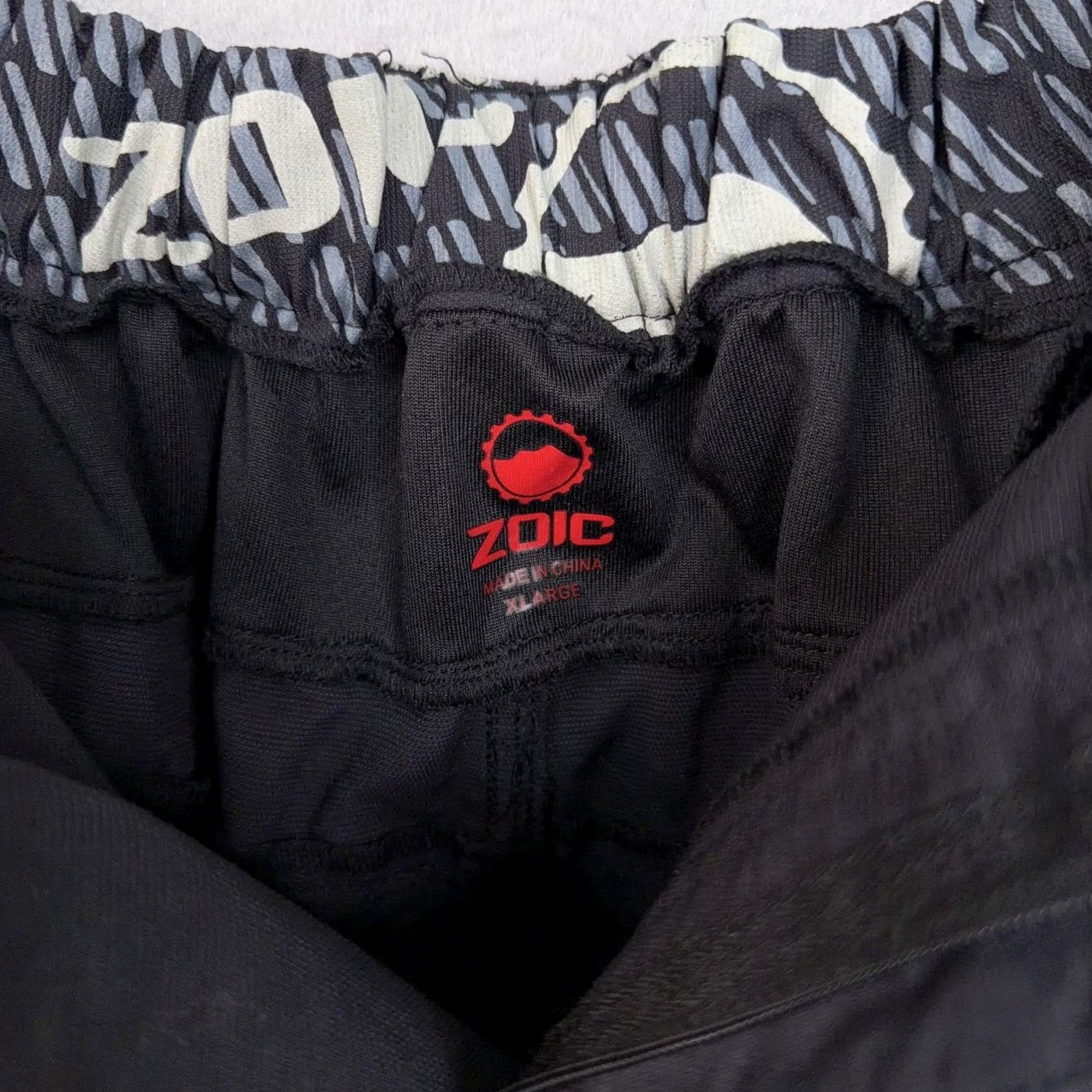 Vintage ZOIC Shorts Mens XL Black Cycling Mountain Bike Zip Pockets Adjustable MTB Cargo Size US 36 / EU 52 - 4 Thumbnail