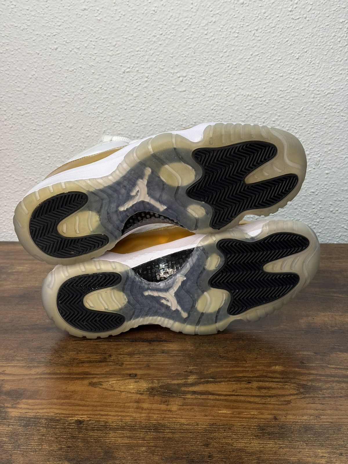 Jordan Brand × Nike Nike Air Jordan 11 Retro Low Closing Ceremony size 9.5 Size US 9.5 / EU 42-43 - 5 Thumbnail