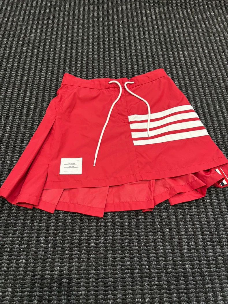 Thom Browne Thom Browne Red nylon deconstructed half skirt Size 25" / US 0 / IT 36 - 1 Thumbnail