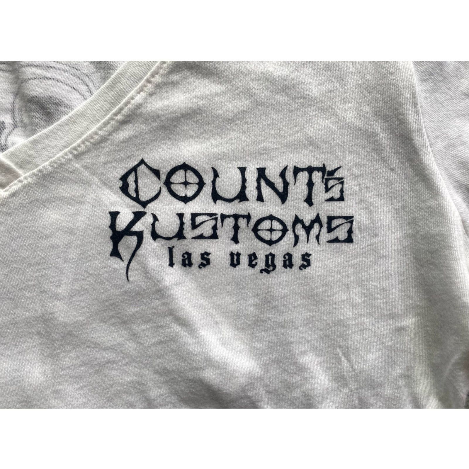 Vintage VINTAGE NWT Counts Kustoms Women’s T Shirt White Large Las Vegas Cross Biker Shirt Womens L White Biker Las Vegas Counts Kustoms Size L / US 10 / IT 46 - 7 Thumbnail
