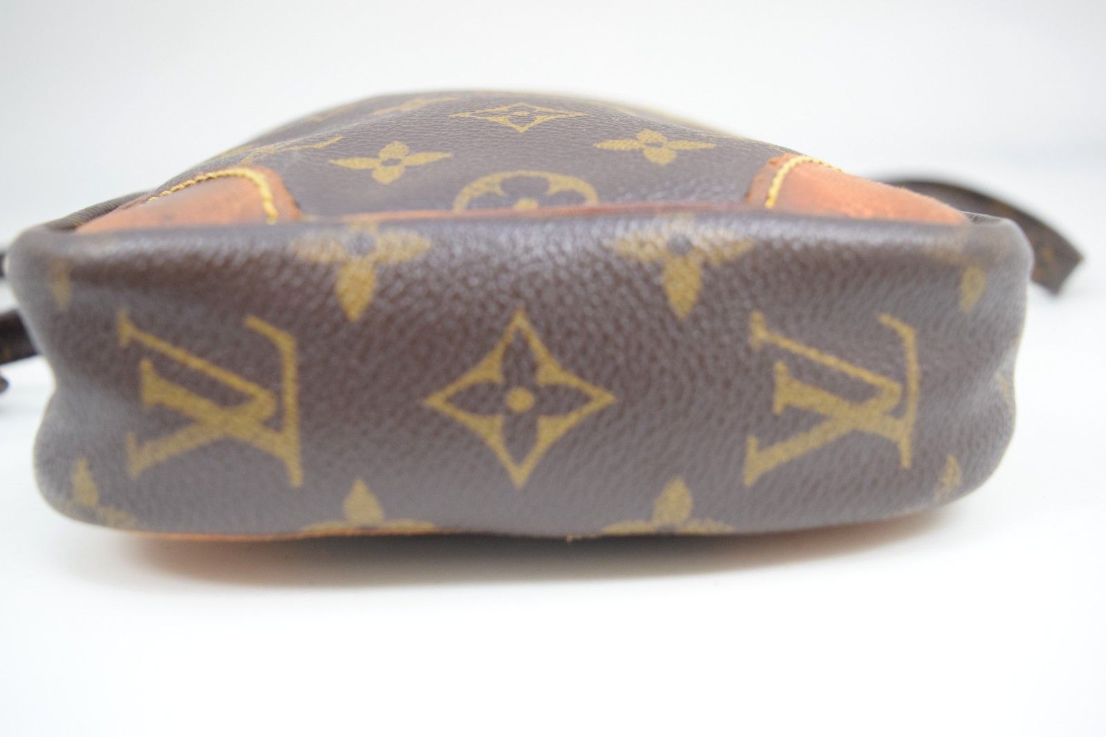 Louis Vuitton Louis Vuitton Danube Crossbody Bag Monogram M45266 Size ONE SIZE - 4 Thumbnail