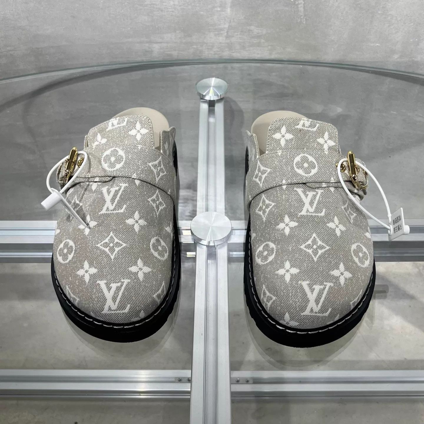Louis Vuitton LV cosy gray all over print Birkenstock UK3/37 Size US 6.5 / IT 36.5 - 1 Thumbnail