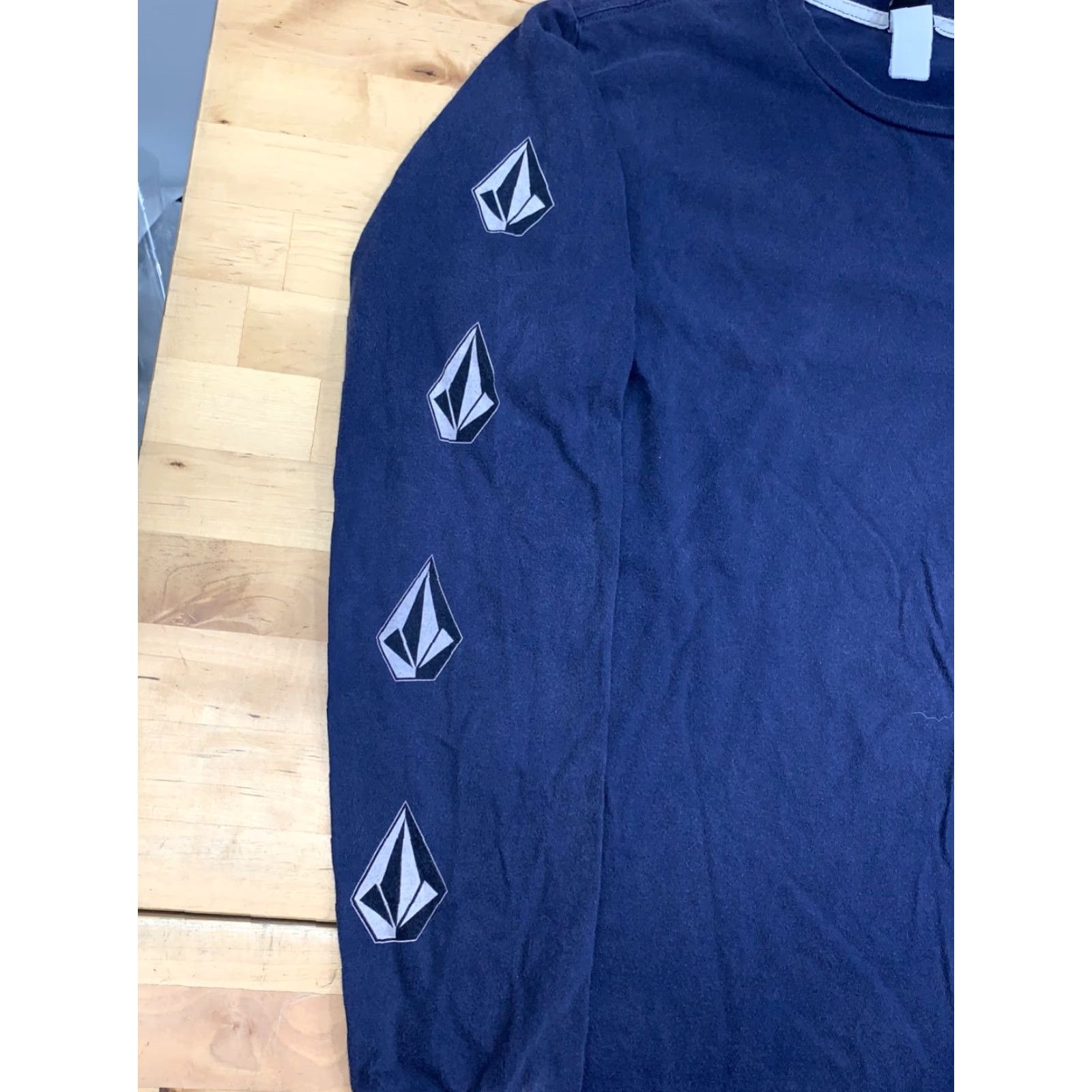 Volcom VINTAGE Volcom Long Sleeve Shirt Men S Blue Surf Y2K Grunge 90s Logo Size US S / EU 44-46 / 1 - 3 Thumbnail