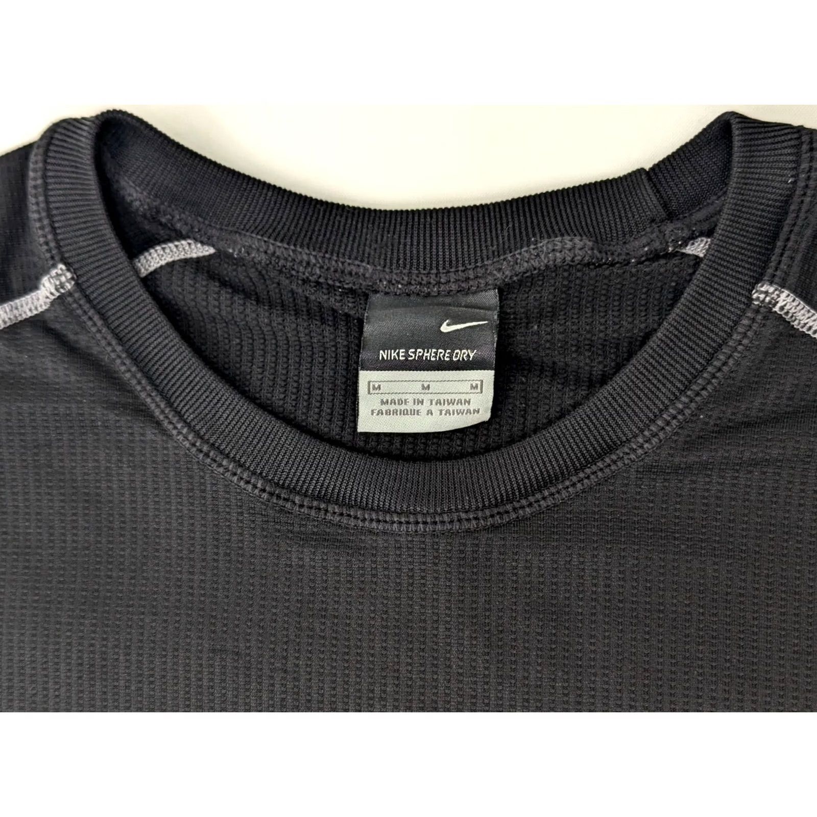 Nike Nike Dri-Fit Sphere Dry Waffle Training Running Shirt Men M Black Crew Nk Size US M / EU 48-50 / 2 - 2 Thumbnail