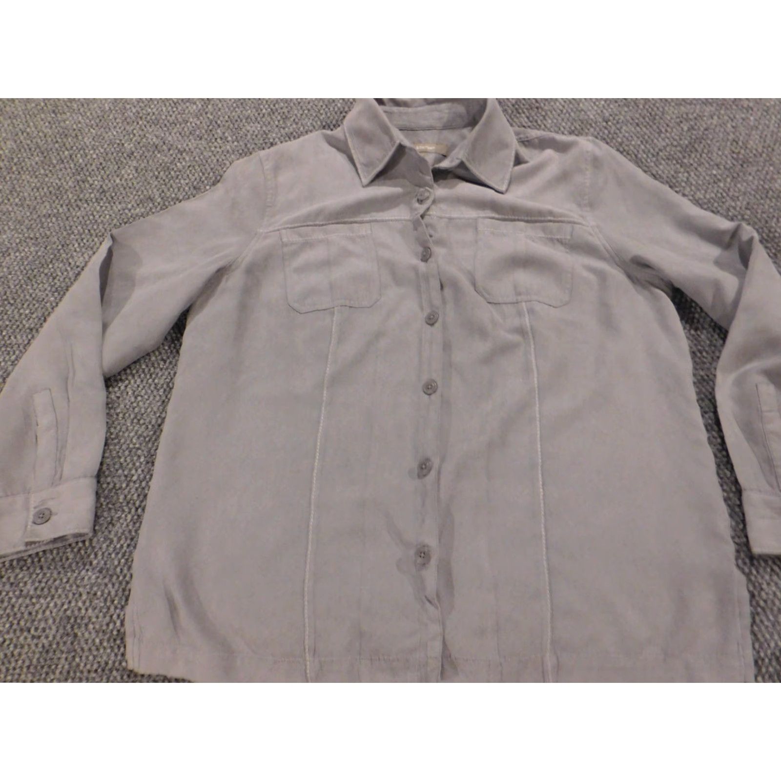 Croft & Barrow Croft & Barrow Womens Button-Up Blouse L Gray Casual Style Shirt Womens Large Gray Button-Up Top Size L / US 10 / IT 46 - 3 Thumbnail