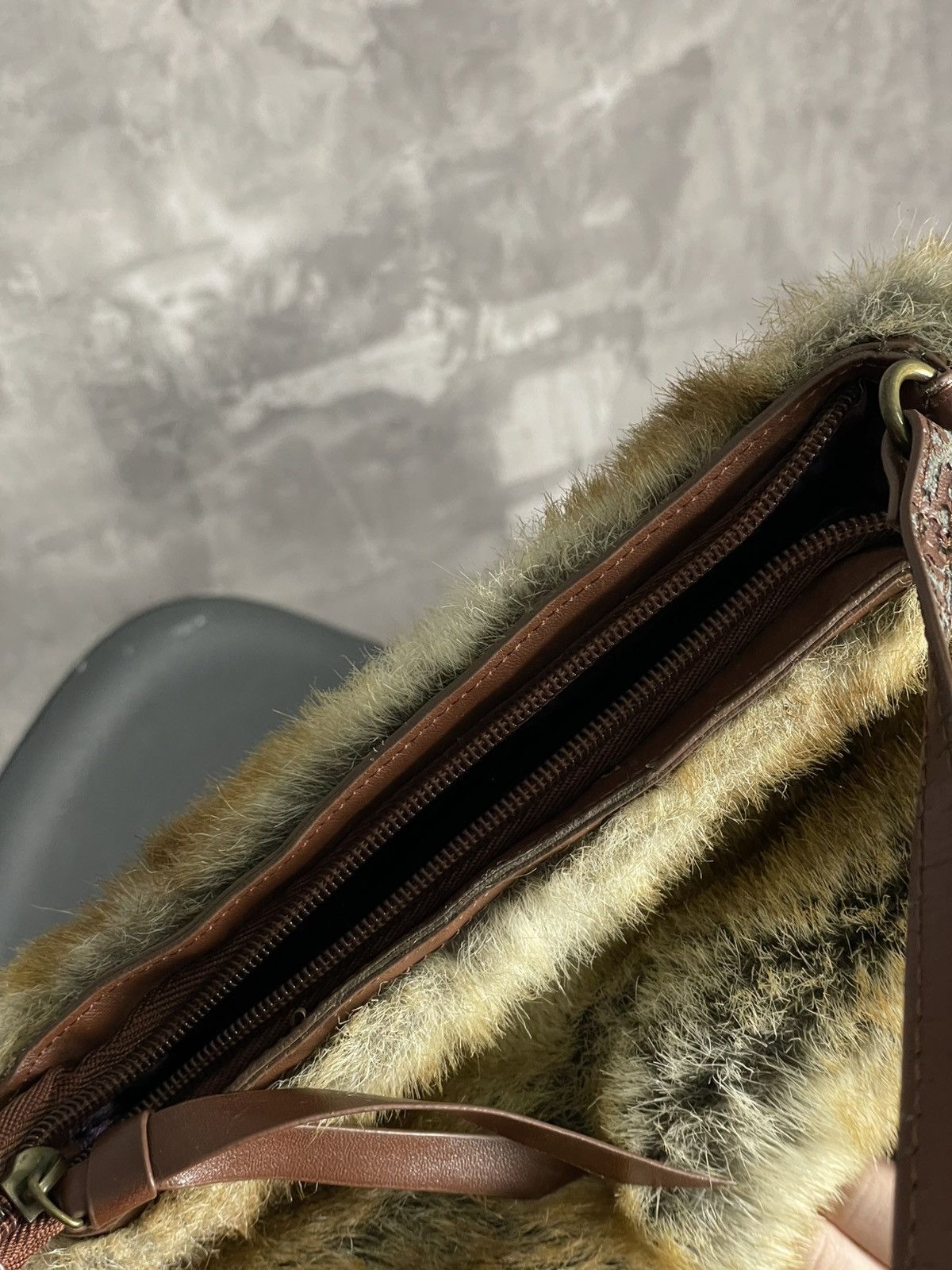 20471120 × If Six Was Nine Vintage Japanese Faux Fur Y2K Shoulder bag Size ONE SIZE - 8 Thumbnail