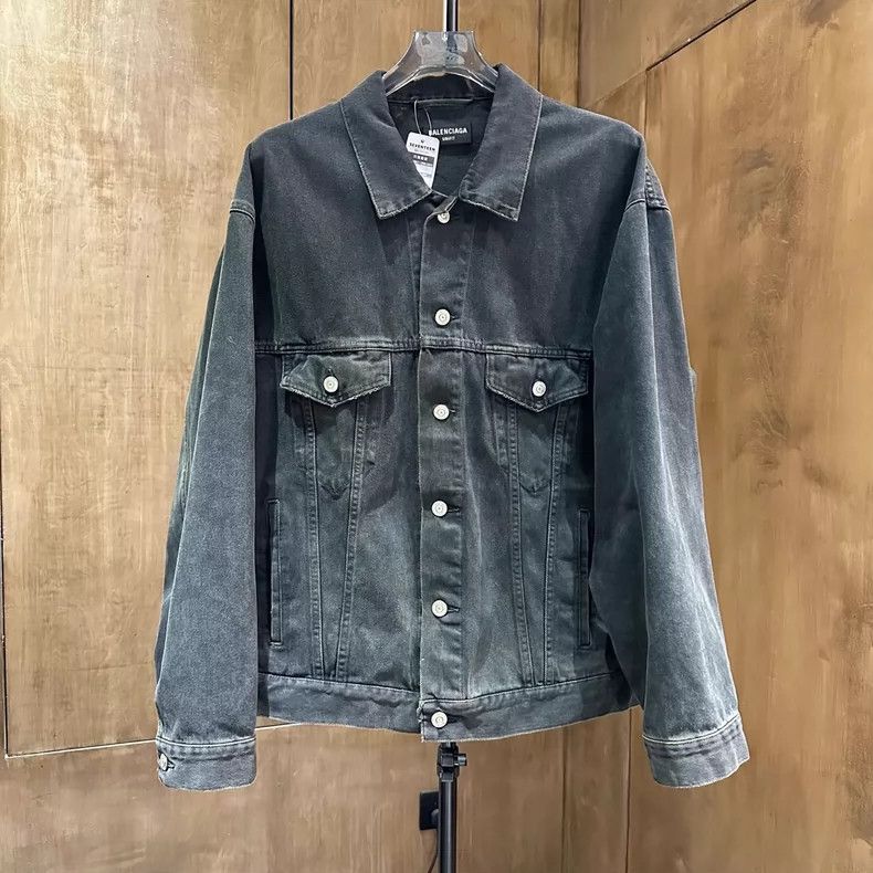 Balenciaga Balenciaga Luminous double B-painted graffiti denim jacket Size US XS / EU 42 / 0 - 1 Thumbnail