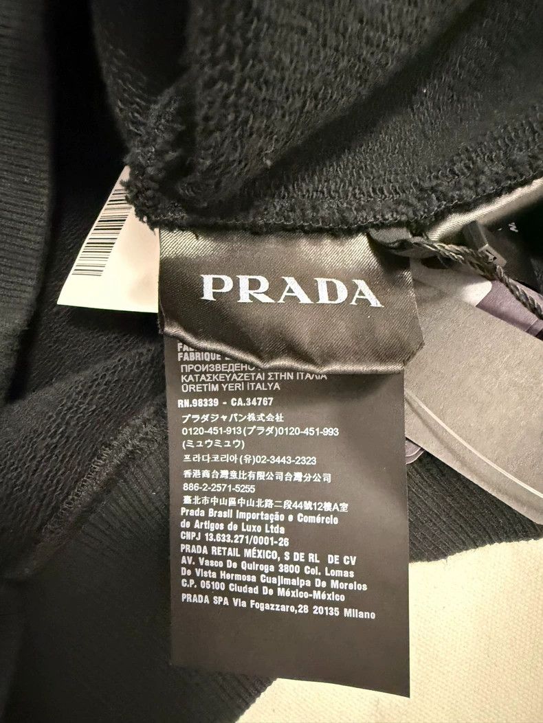 Prada Prada Black triangle printed sweatshirt 2502-Nextarrow Size US XS / EU 42 / 0 - 6 Thumbnail