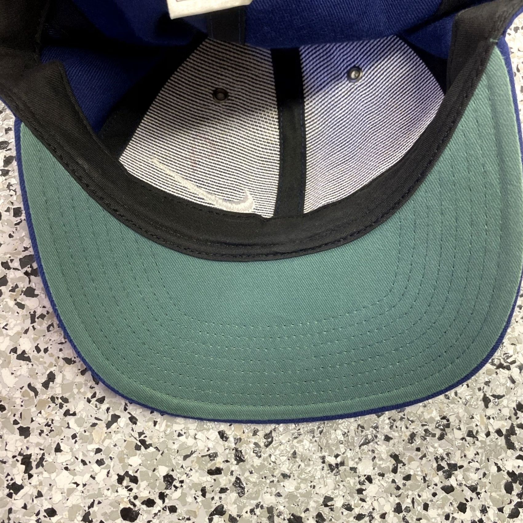 Nike VINTAGE Nike Hat One Size 90s Swoosh Navy Fitted Cap Wool blend Size ONE SIZE - 6 Thumbnail