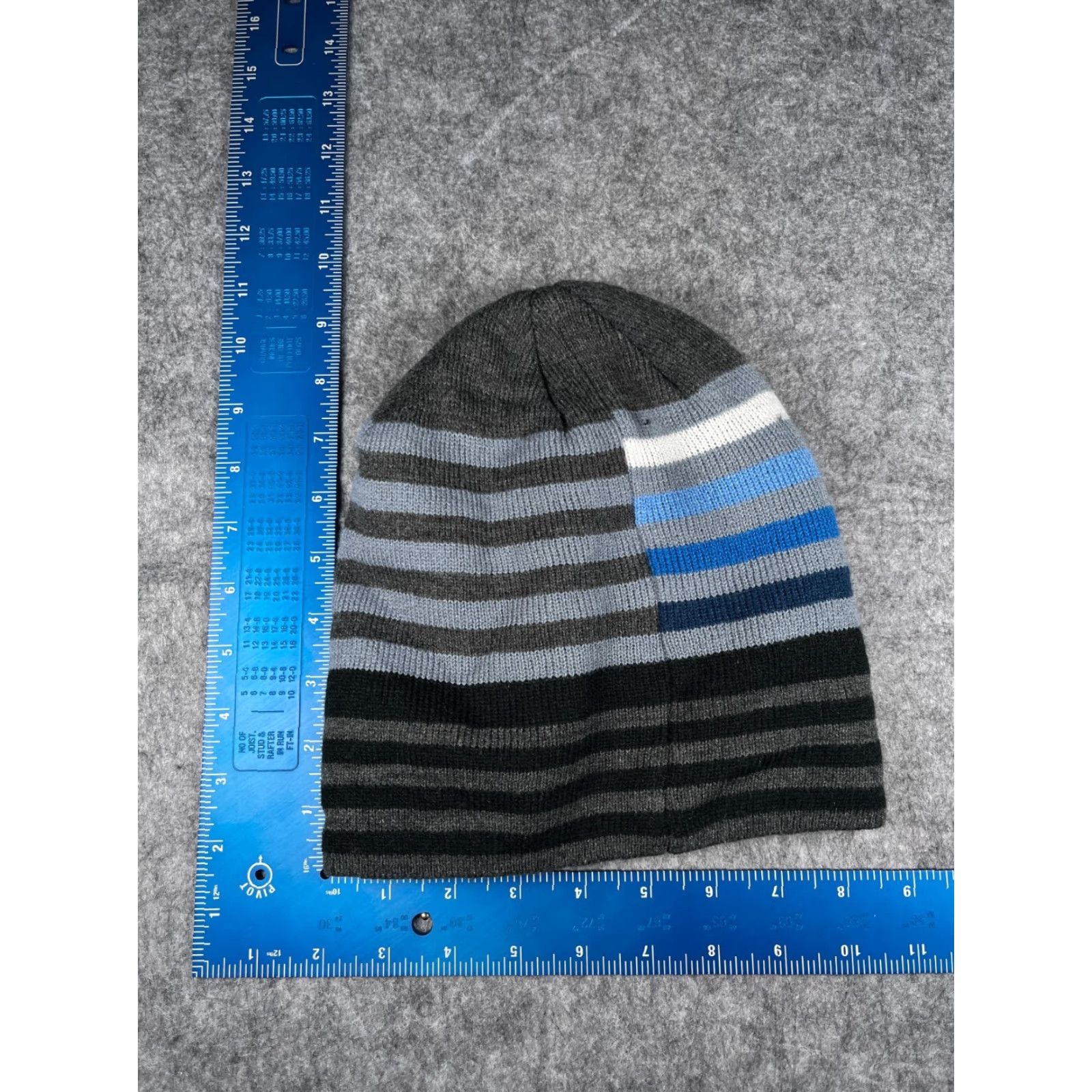 Vintage Frostbite Beanie Mens One Size Blue Gray Stripe Knit 100% Acrylic Lined Hat Beanie Mens One Size Blue Gray Stripe Knit 100% Acrylic Lined Size ONE SIZE - 4 Thumbnail