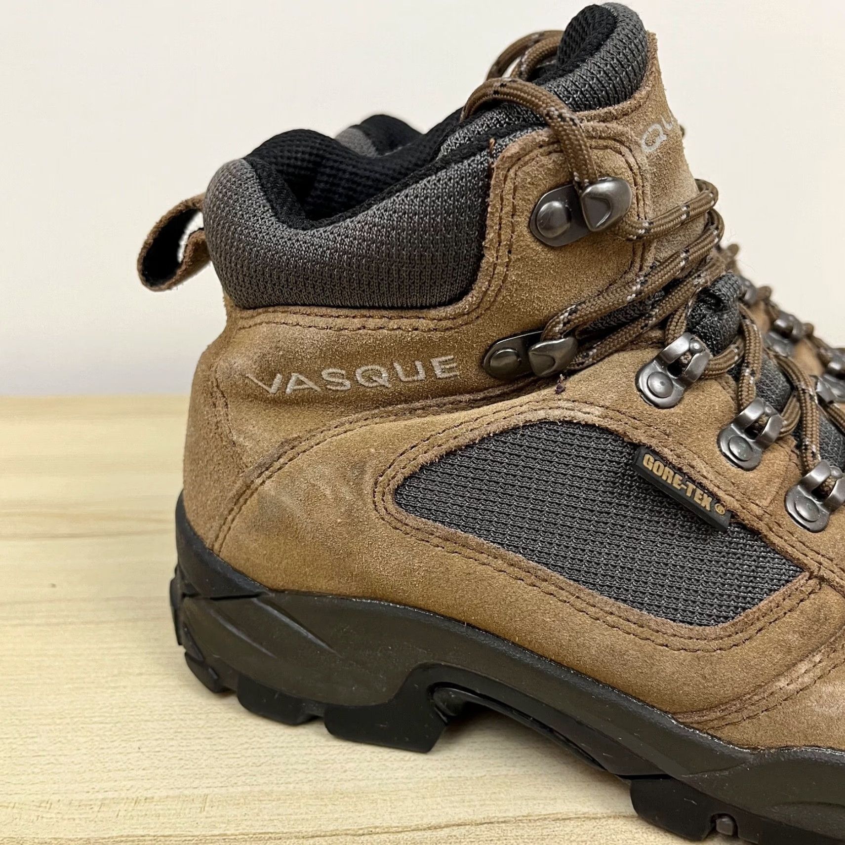 Vasque VASQUE Boots Womens Ranger Brown Goretex GTX Hiking Trail Bootie Outdoor 8.5 Solid Brown Med Breathable Comfort Performance (Mens, Womens, Girls) Size US 9 / IT 39 - 3 Thumbnail