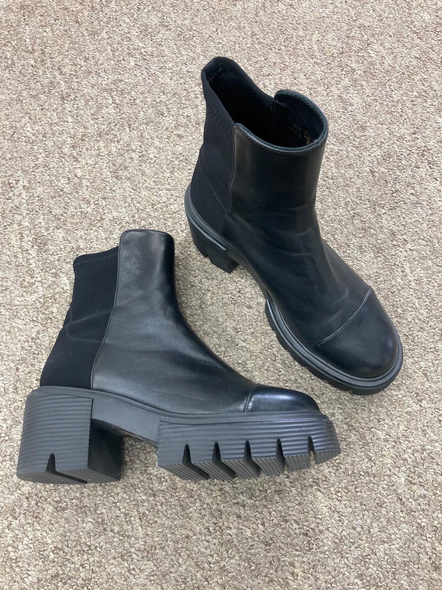 Stuart Weitzman SW SOHO 5050 Black Leather Panel Ankle Boots Size US 4.5 / IT 34.5 - 1 Thumbnail
