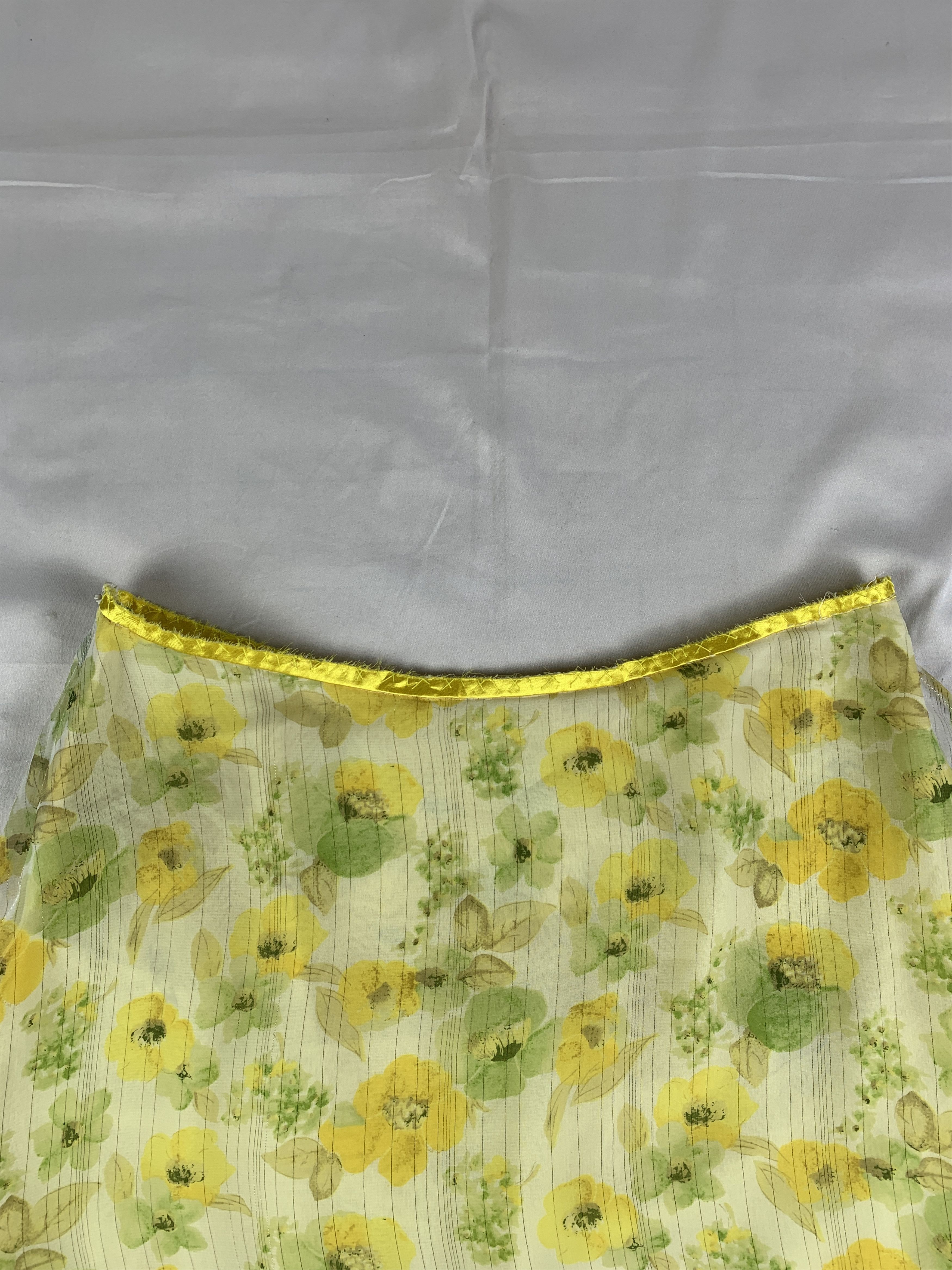 Japanese Brand 2000s Floral Ruffle Mesh Skirt (29) Size 29" - 4 Thumbnail