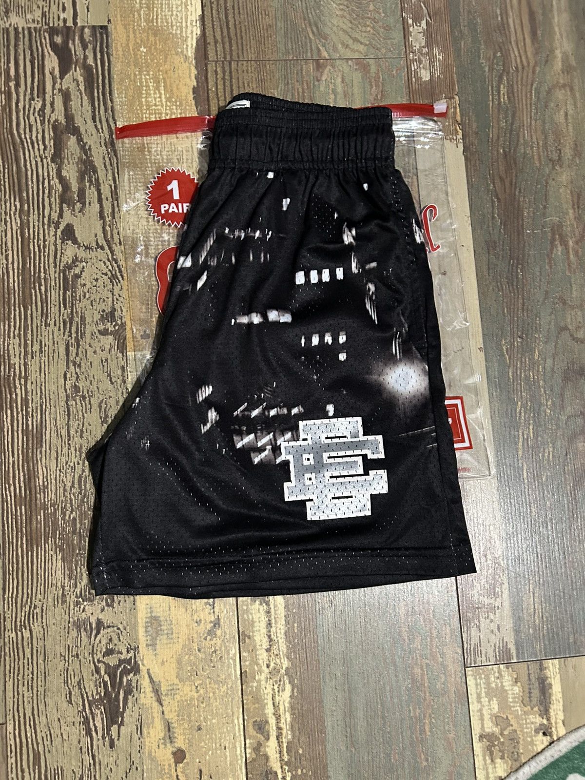 Eric Emanuel Eric Emanuel Black skyline pattern Size US 30 / EU 46 - 1 Thumbnail