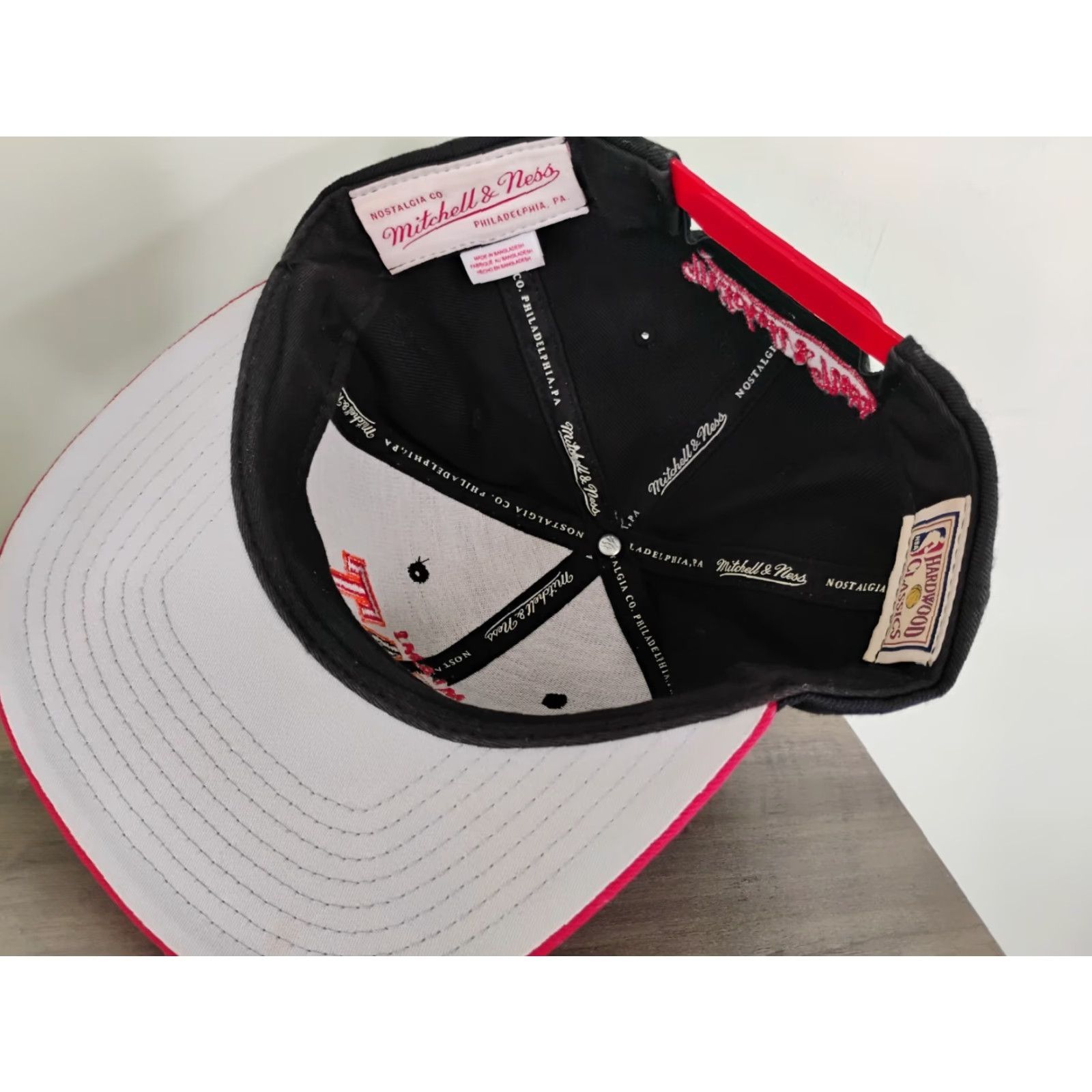 Mitchell & Ness Mitchell & Ness Miami Heat Hardwood Classics Snapback Hat Cap Black One Size Men Size ONE SIZE - 7 Thumbnail