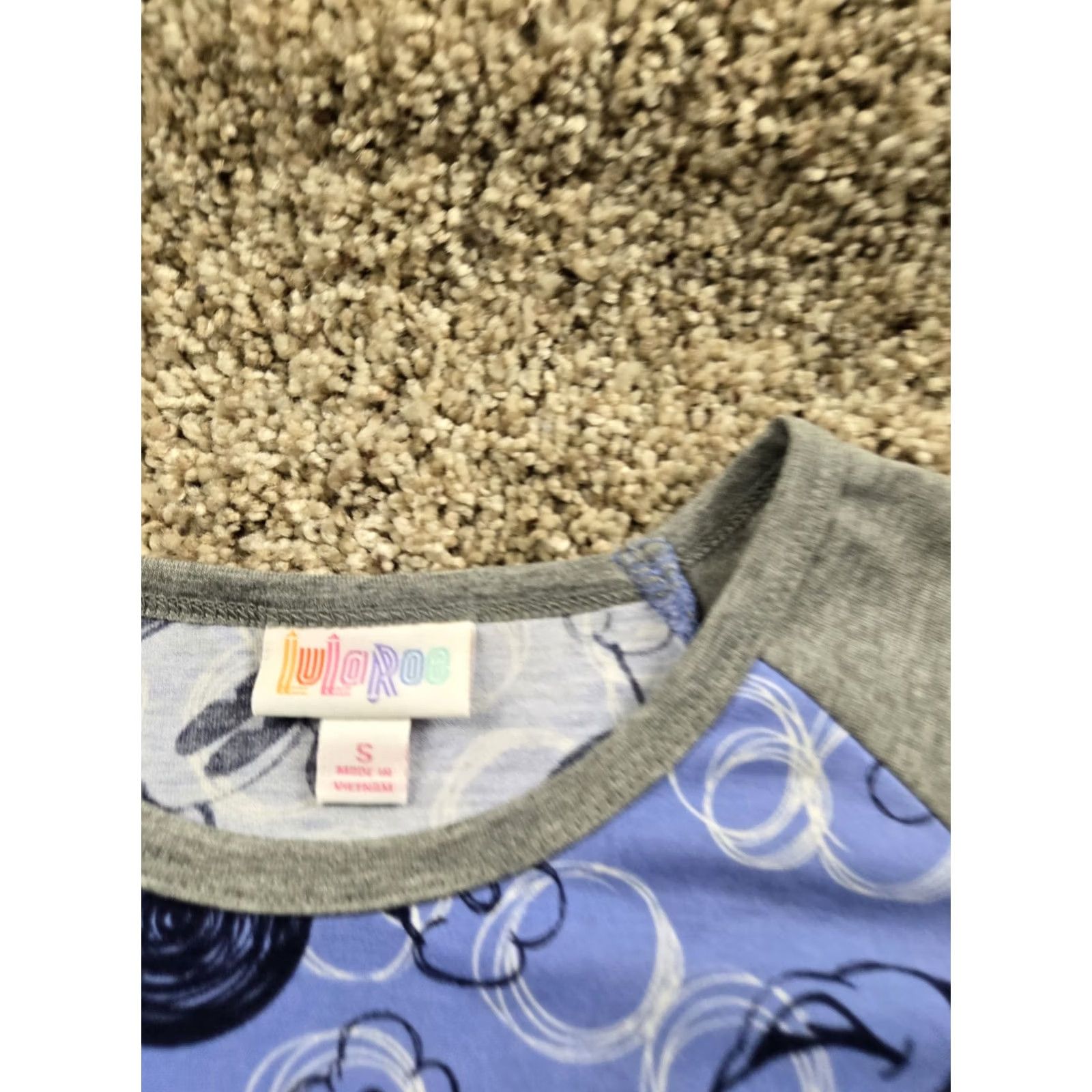 Vintage LuLaRoe x Disney Randy Shirt Womens Small Minnie Mouse 3/4 Sleeve Graphic NWT T-Shirt Mens? Size S / US 4 / IT 40 - 6 Thumbnail