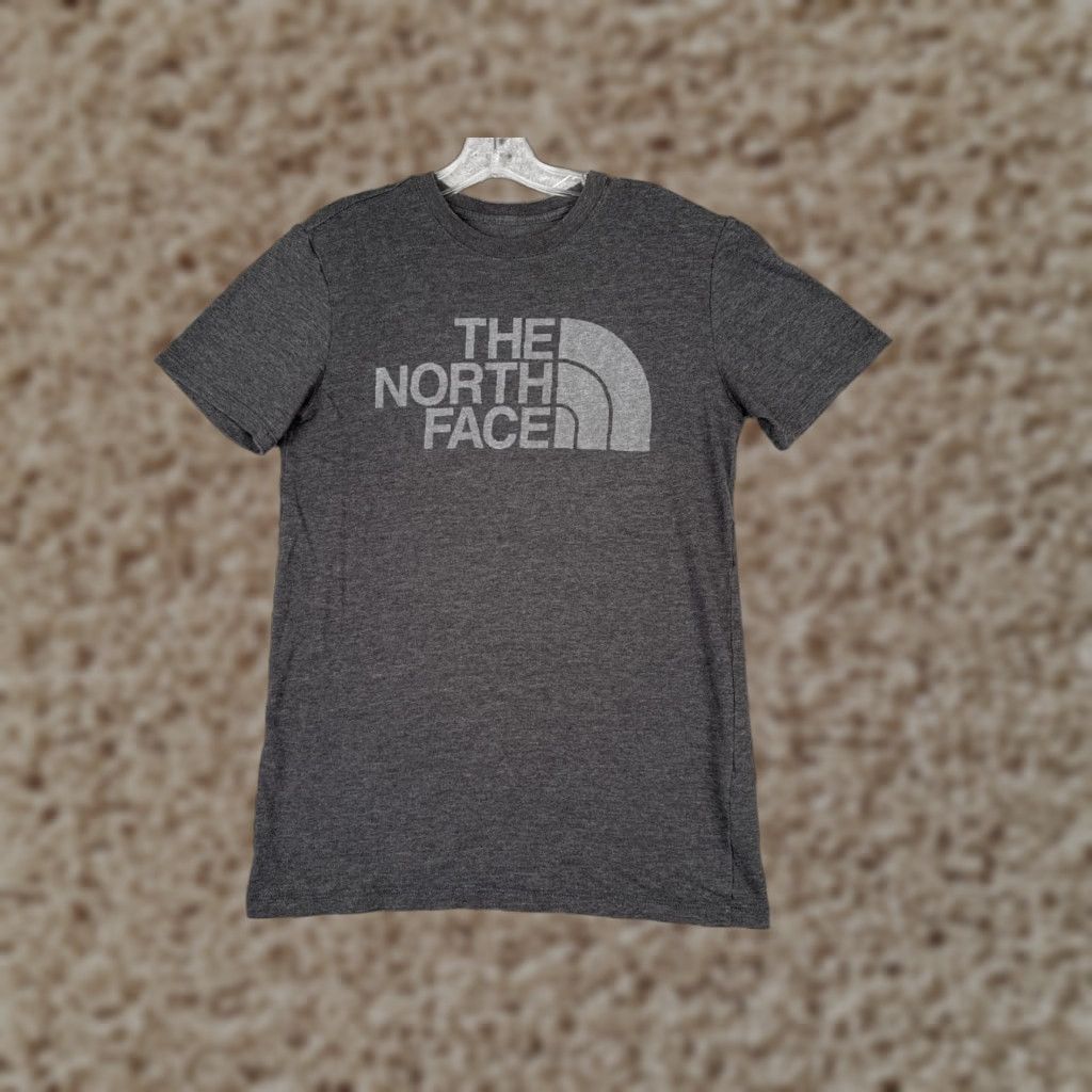 The North Face The North Face Shirt Men Small Gray Short Sleeve Crew Neck Polyester Blen Size US S / EU 44-46 / 1 - 1 Thumbnail