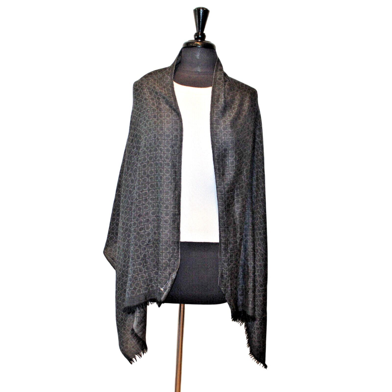 Salvatore Ferragamo New Salvatore FERRAGAMO Wool Cashmere Silk Scarf Shawl Logo Size ONE SIZE - 1 Thumbnail