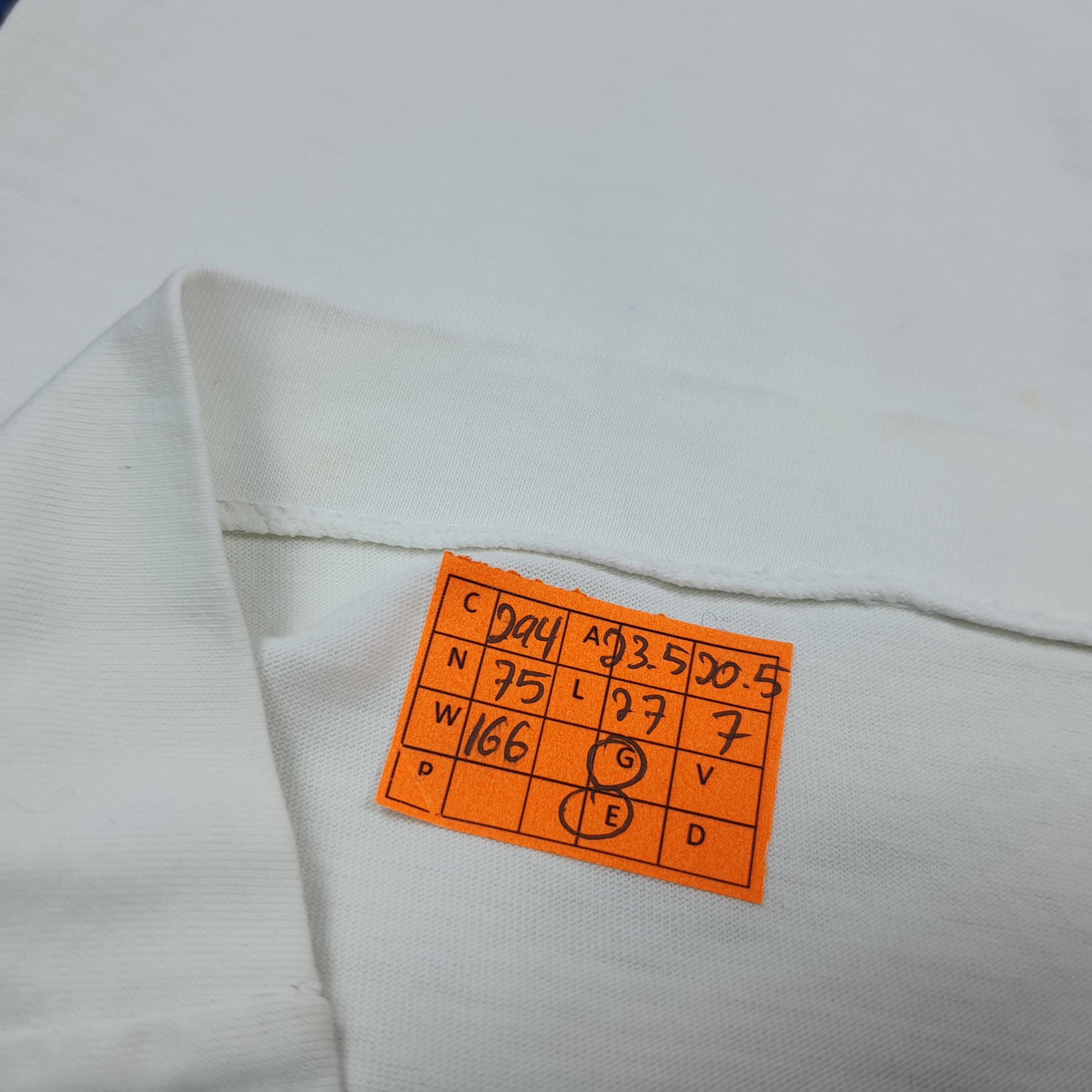 Vintage Vintage 90s Tintin Double Print Single Stitch Tshirt C294N75 Size US XL / EU 56 / 4 - 8 Thumbnail