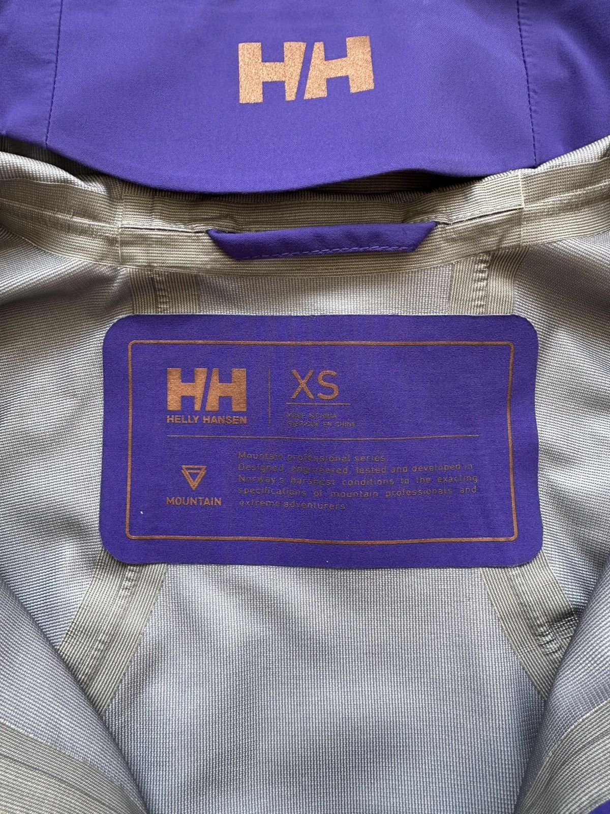 Helly Hansen Helly Hansen Gorpcore Outdoor Windbreaker Jacket Hooded Size XS / US 0-2 / IT 36-38 - 8 Thumbnail