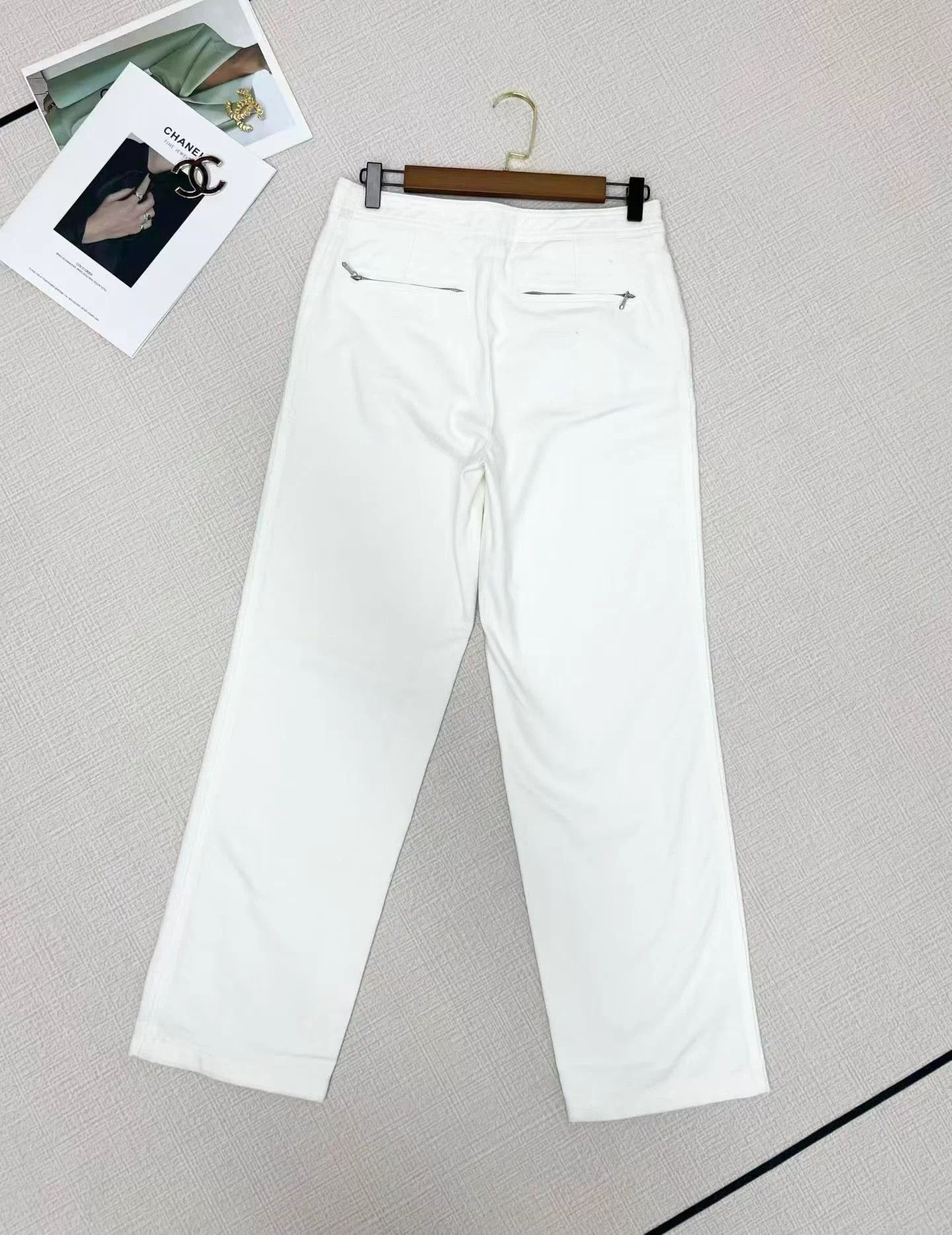 Chanel Chanel women's 38 denim jeans Size 27" / US 4 / IT 40 - 4 Thumbnail