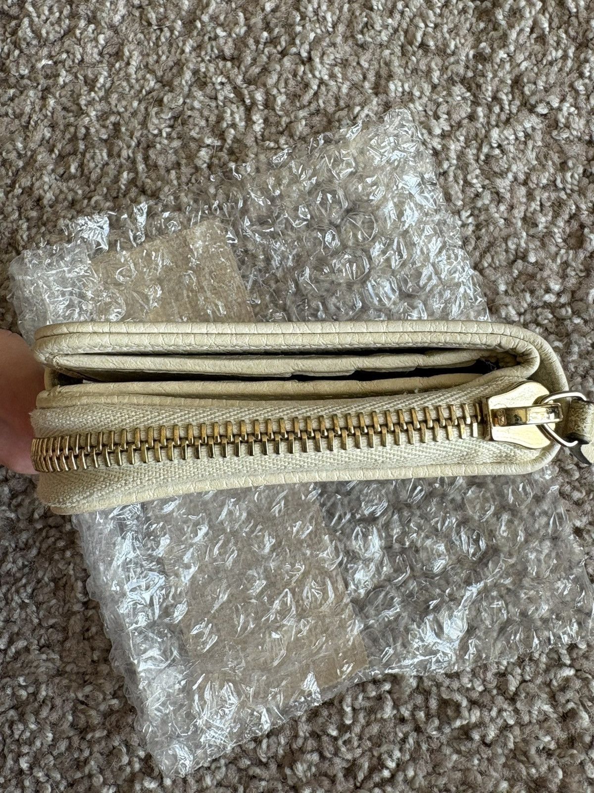 Gucci White Gucci supreme monogram wallet Size ONE SIZE - 5 Thumbnail