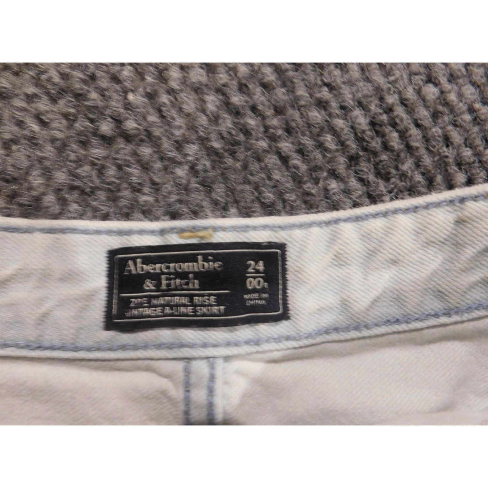 Abercrombie & Fitch Abercrombie & Fitch Womens Skirt 00 Blue Floral Denim A-Line Knee Length Cotton Zip Lined Casual Mens? Womens Size 24" / US 00 / IT 34 - 4 Thumbnail