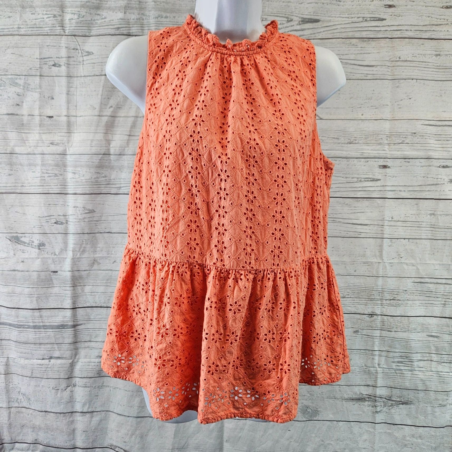 Loft VINTAGE Ann Taylor LOFT Womens Eyelet Top Sz Medium Orange Sleeveless Cotton Size M / US 6-8 / IT 42-44 - 2 Thumbnail